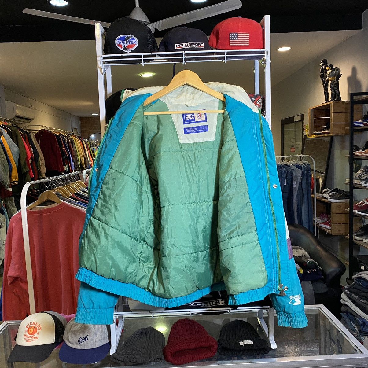 NBA × Starter × Vintage Vintage 90’s NBA Charlotte Hornets Puffer Starter Jacket Size US L / EU 52-54 / 3 - 3 Thumbnail