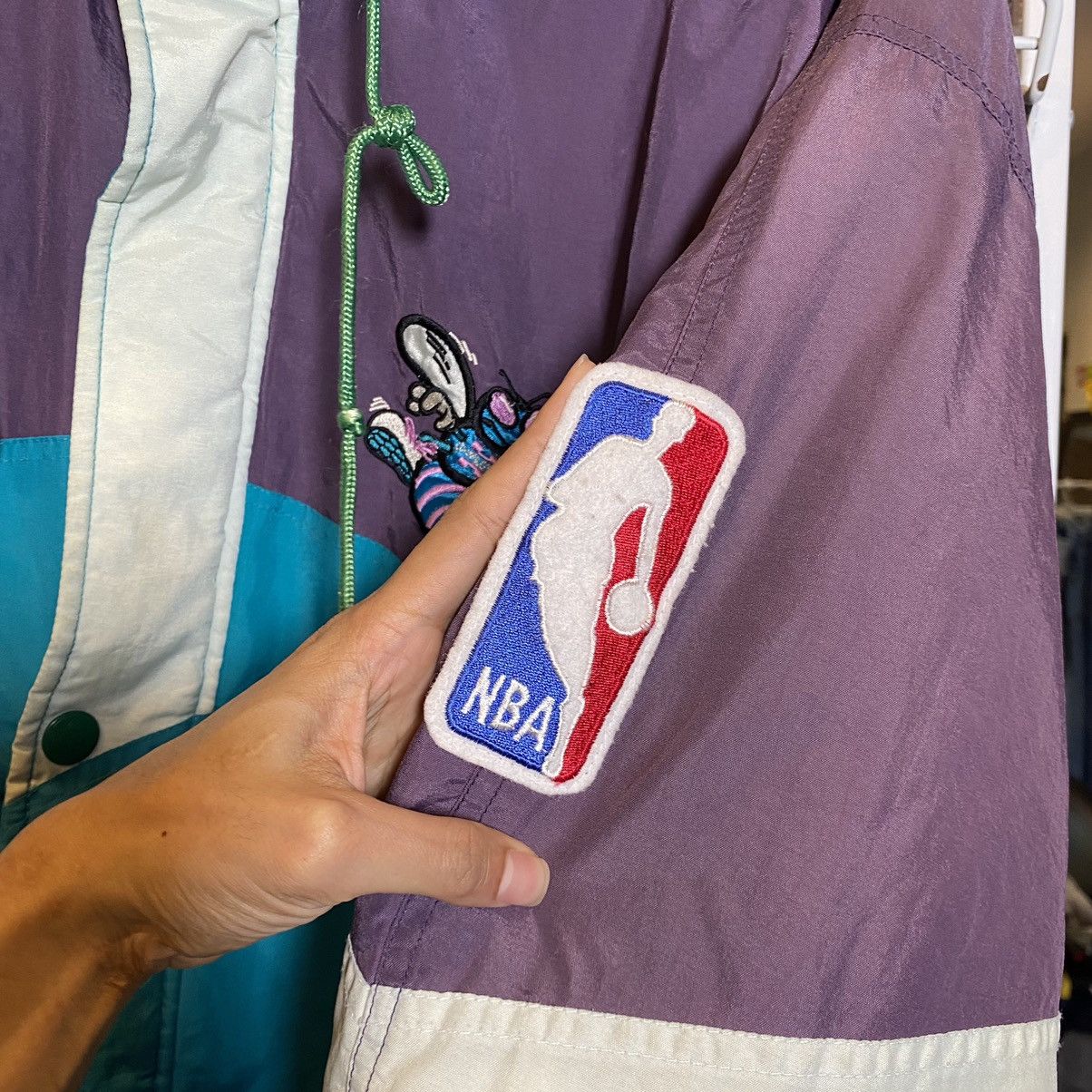 NBA × Starter × Vintage Vintage 90’s NBA Charlotte Hornets Puffer Starter Jacket Size US L / EU 52-54 / 3 - 7 Thumbnail