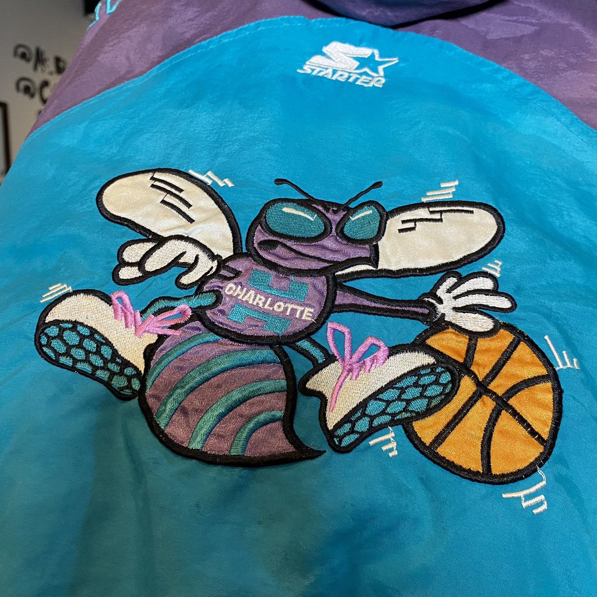NBA × Starter × Vintage Vintage 90’s NBA Charlotte Hornets Puffer Starter Jacket Size US L / EU 52-54 / 3 - 16 Thumbnail