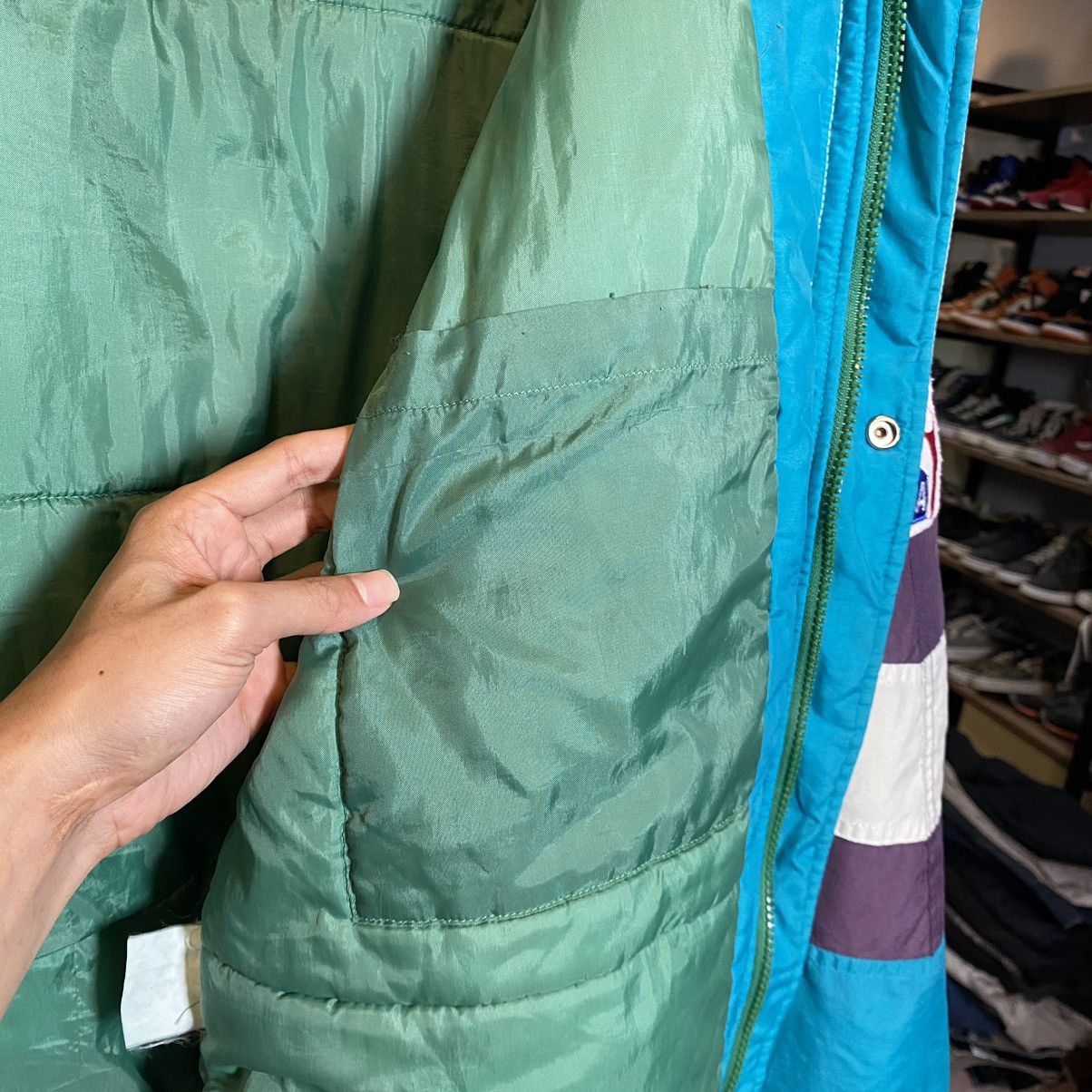 NBA × Starter × Vintage Vintage 90’s NBA Charlotte Hornets Puffer Starter Jacket Size US L / EU 52-54 / 3 - 17 Thumbnail