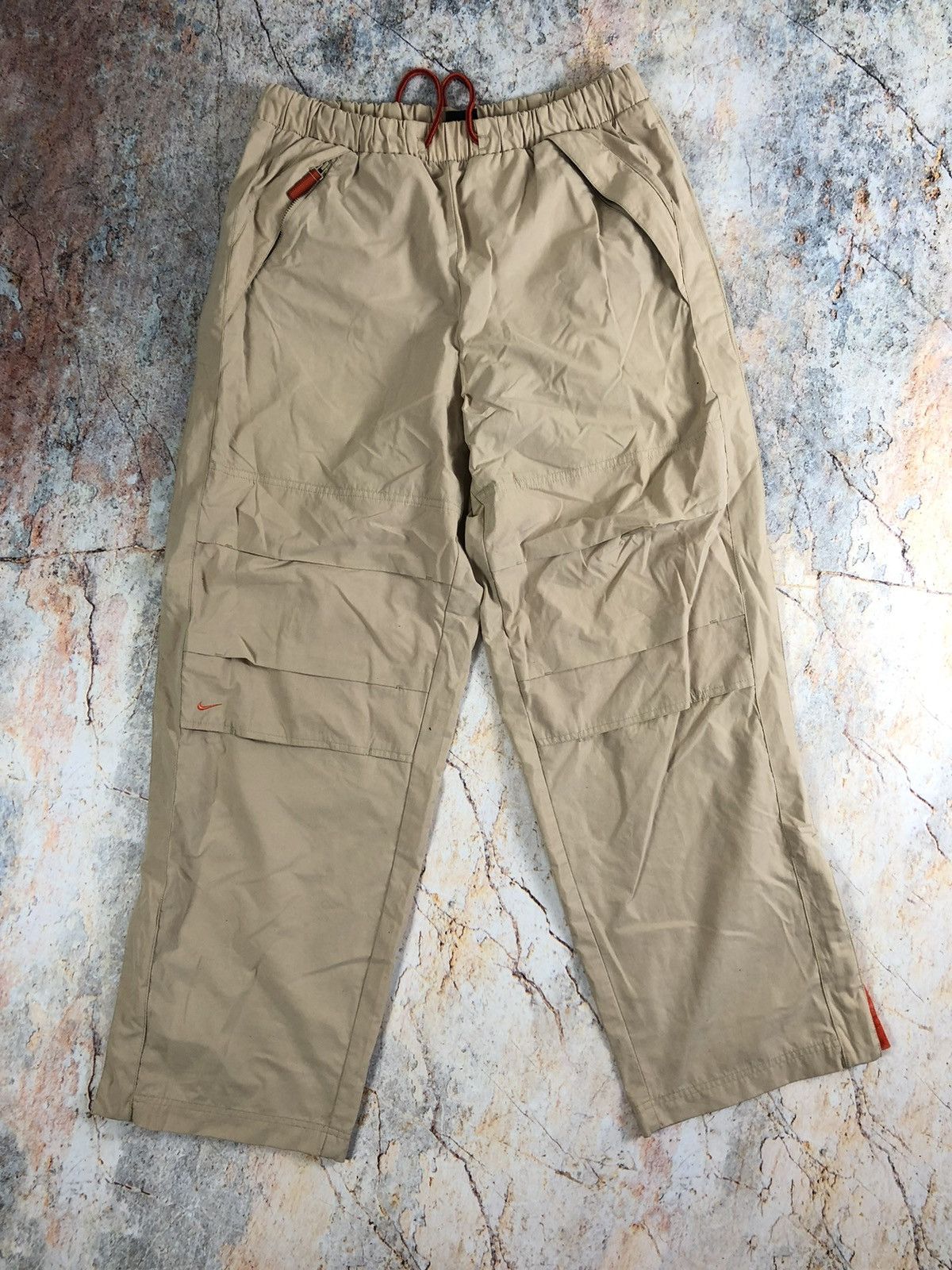 Nike vintage cargo joggers cream pants