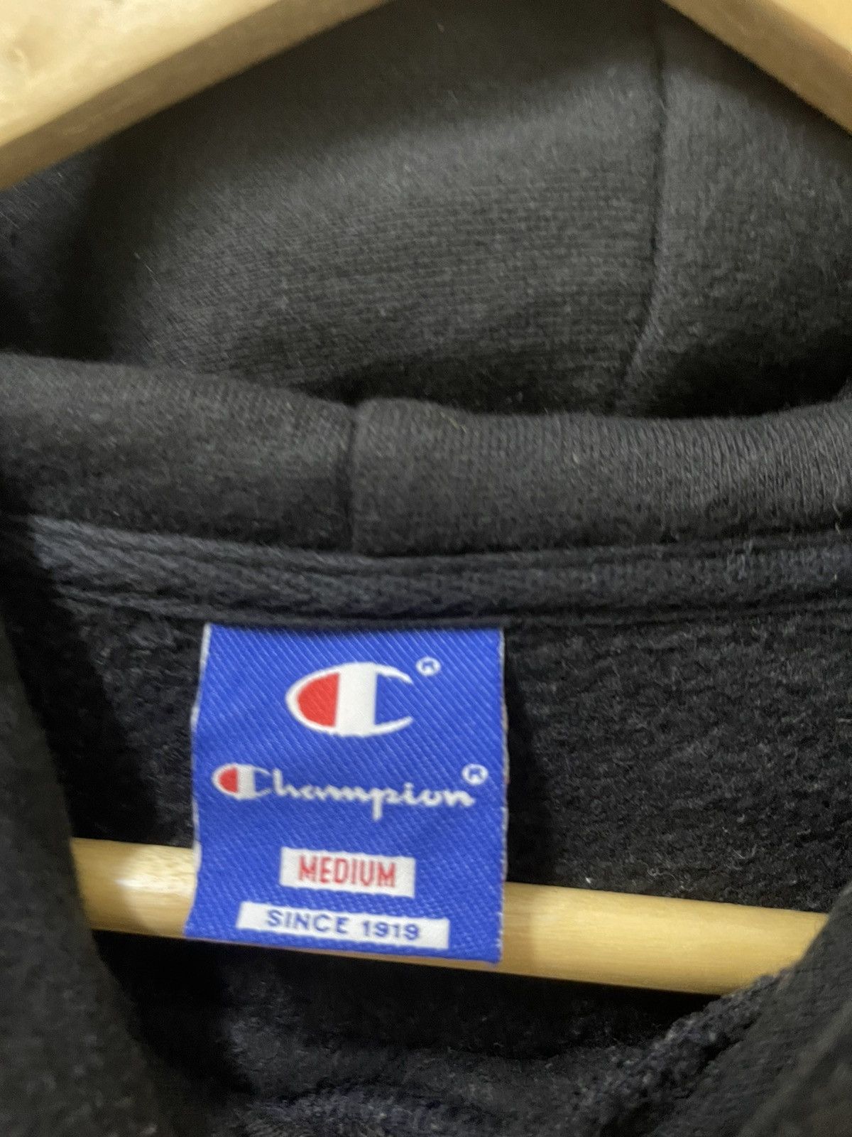 Champion × Japanese Brand × Vintage Vintage Champion Small Logo Hoodie Black Large Size US L / EU 52-54 / 3 - 5 Thumbnail