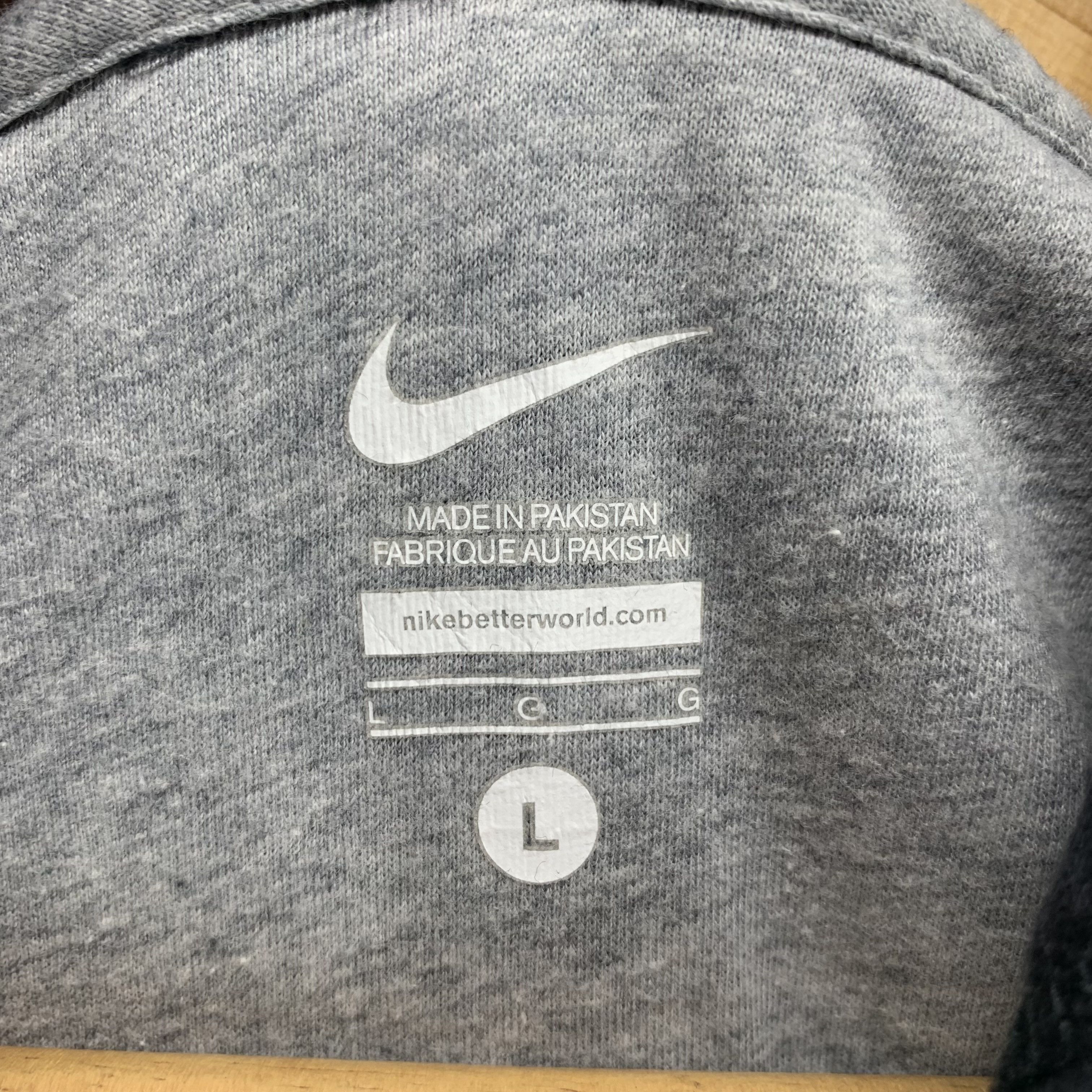 Nike Nike Small Logo Zip Up Hoodie #3431-121 Size US L / EU 52-54 / 3 - 5 Thumbnail