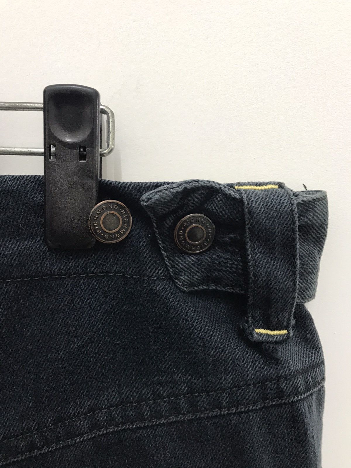 John Richmond JOHN RICHMOND Union Logo Denim Jeans Made In Italy Size US 30 / EU 46 - 4 Thumbnail