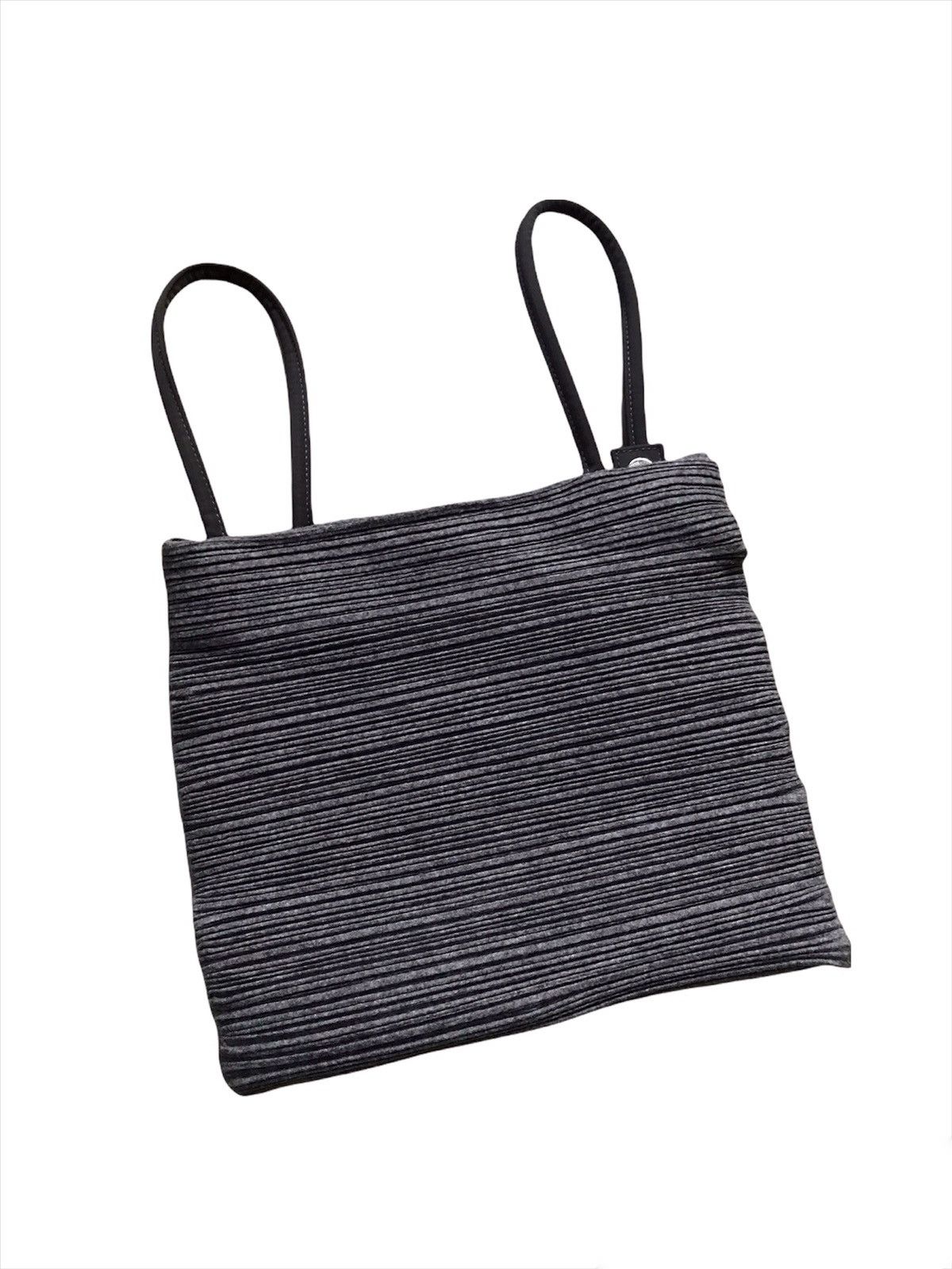 Pleats Please Issey Miyake 💥Vintage Pleats Please Issey Miyake Mini Tote Bag Size ONE SIZE - 3 Thumbnail