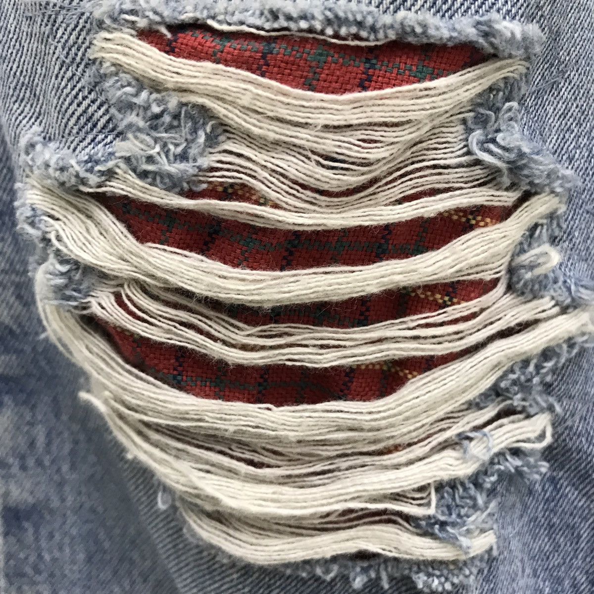 Levi's Vintage Levi’s 501 Destroyed Denim Jeans Size US 32 / EU 48 - 5 Thumbnail