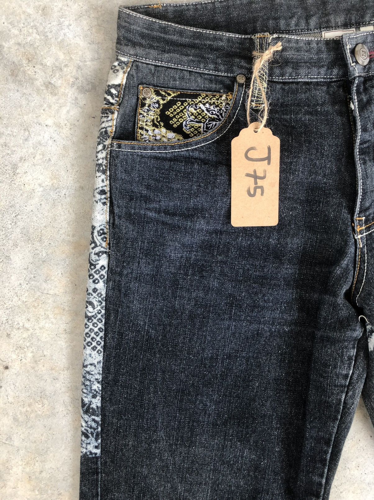 Japanese Brand Japanaese GUMU Embroidered Jeans Distressed Jeans Size US 33 - 4 Thumbnail