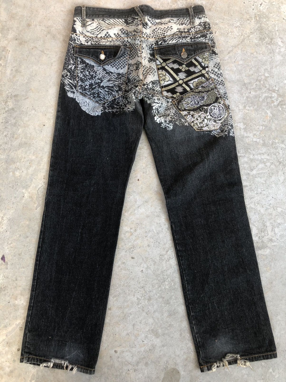 Japanese Brand Japanaese GUMU Embroidered Jeans Distressed Jeans Size US 33 - 1 Thumbnail