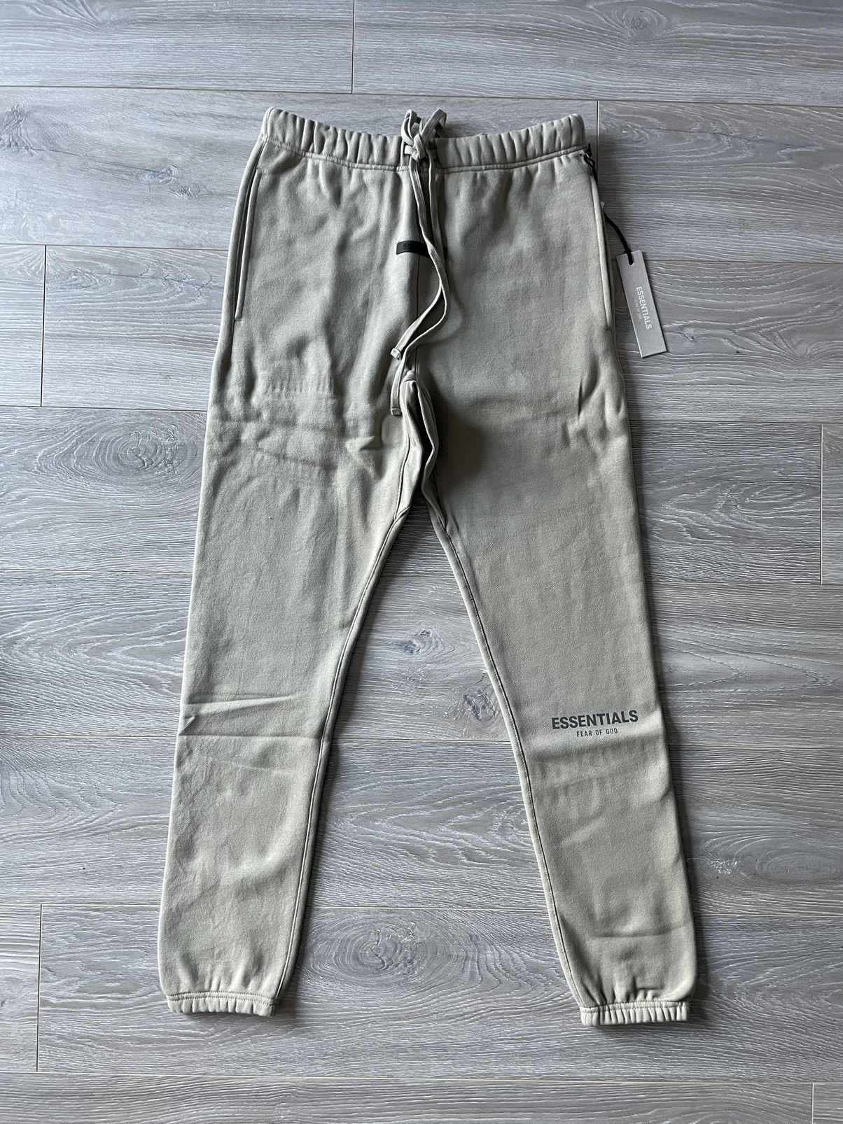 Essentials × FOG × Fear of God Fear of God Essentials Pistachio Hoodie and Sweatpants Size US M / EU 48-50 / 2 - 5 Thumbnail