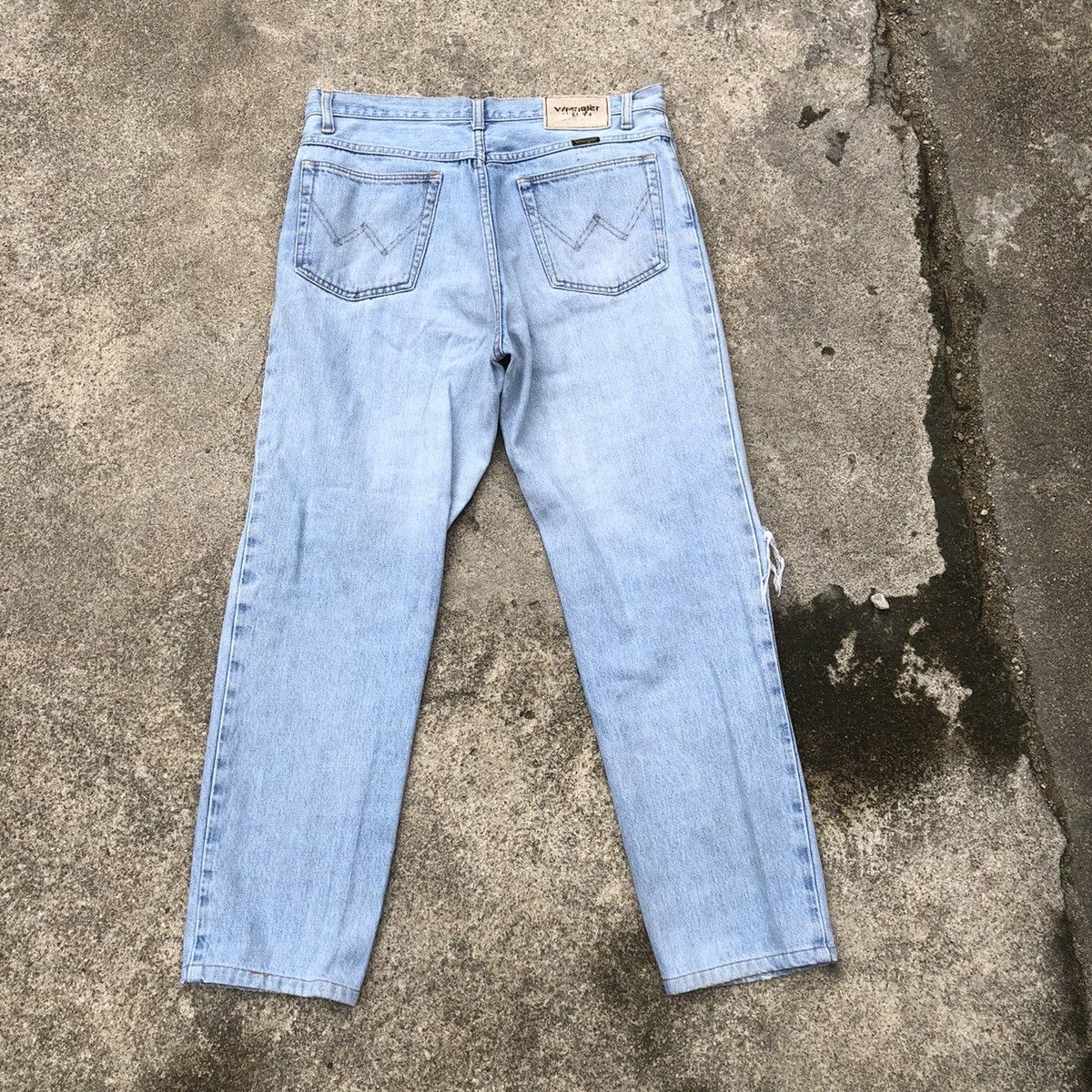 Vintage × Wrangler 🔥Rare🔥Vintage Wrangler Stoned Wash Rips Distress Denim Jeans Size US 32 / EU 48 - 4 Thumbnail