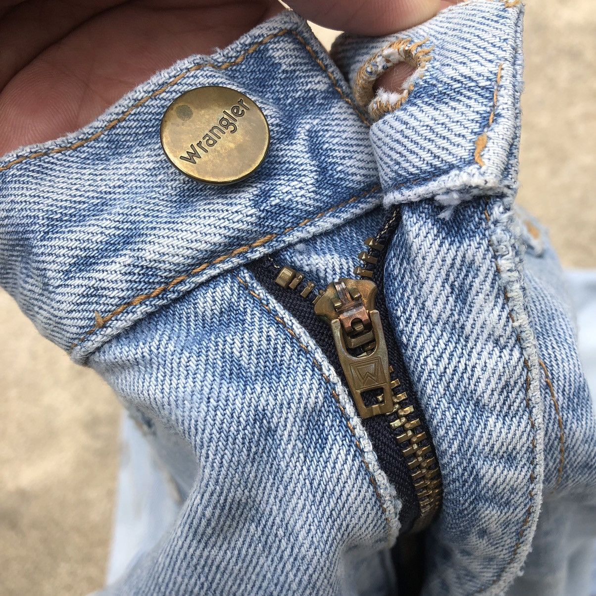 Vintage × Wrangler 🔥Rare🔥Vintage Wrangler Stoned Wash Rips Distress Denim Jeans Size US 32 / EU 48 - 13 Thumbnail