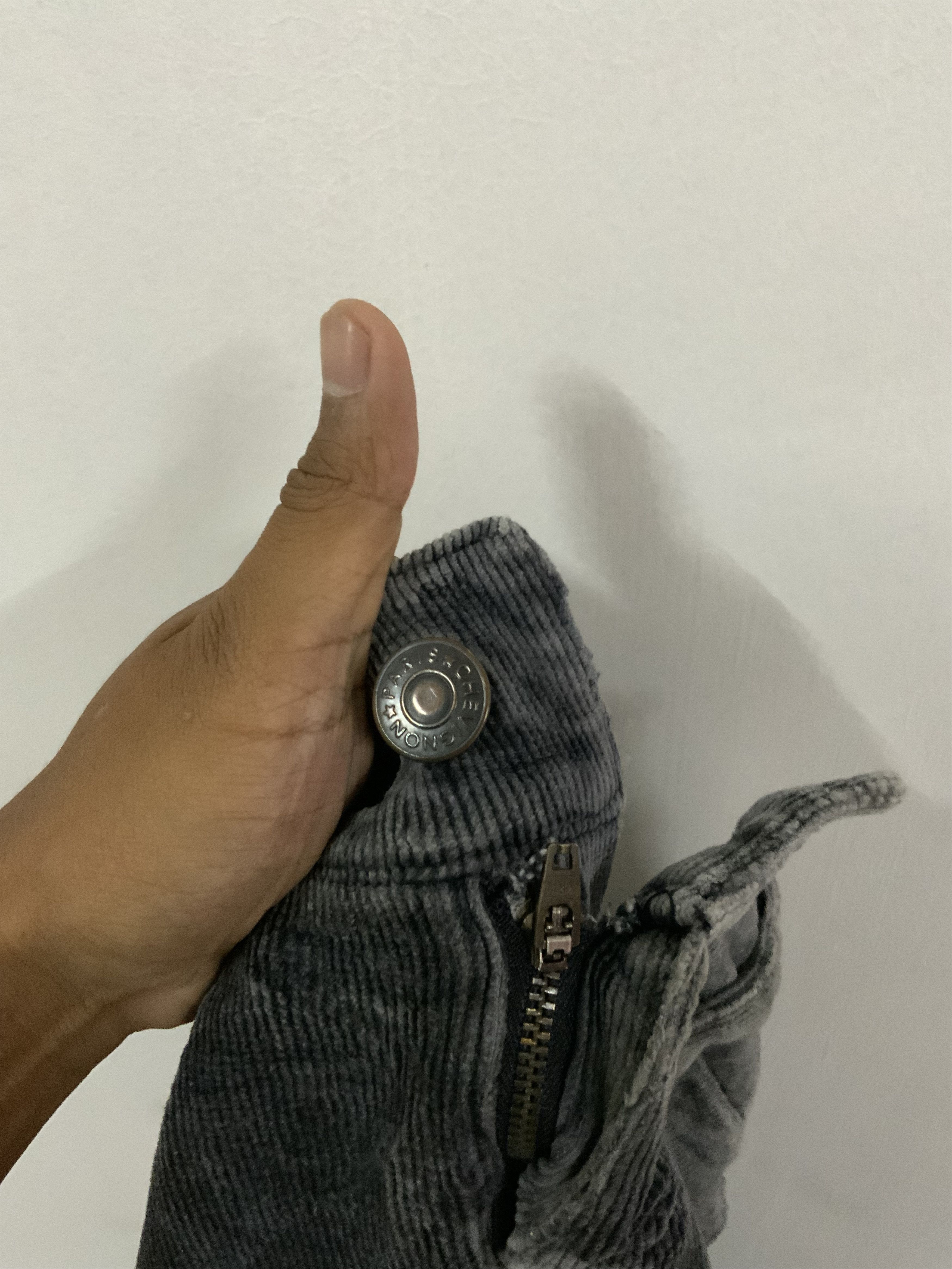 Chevignon Vintage Chevignon Corduroi Single Pocket Cargo Size US 34 / EU 50 - 14 Thumbnail