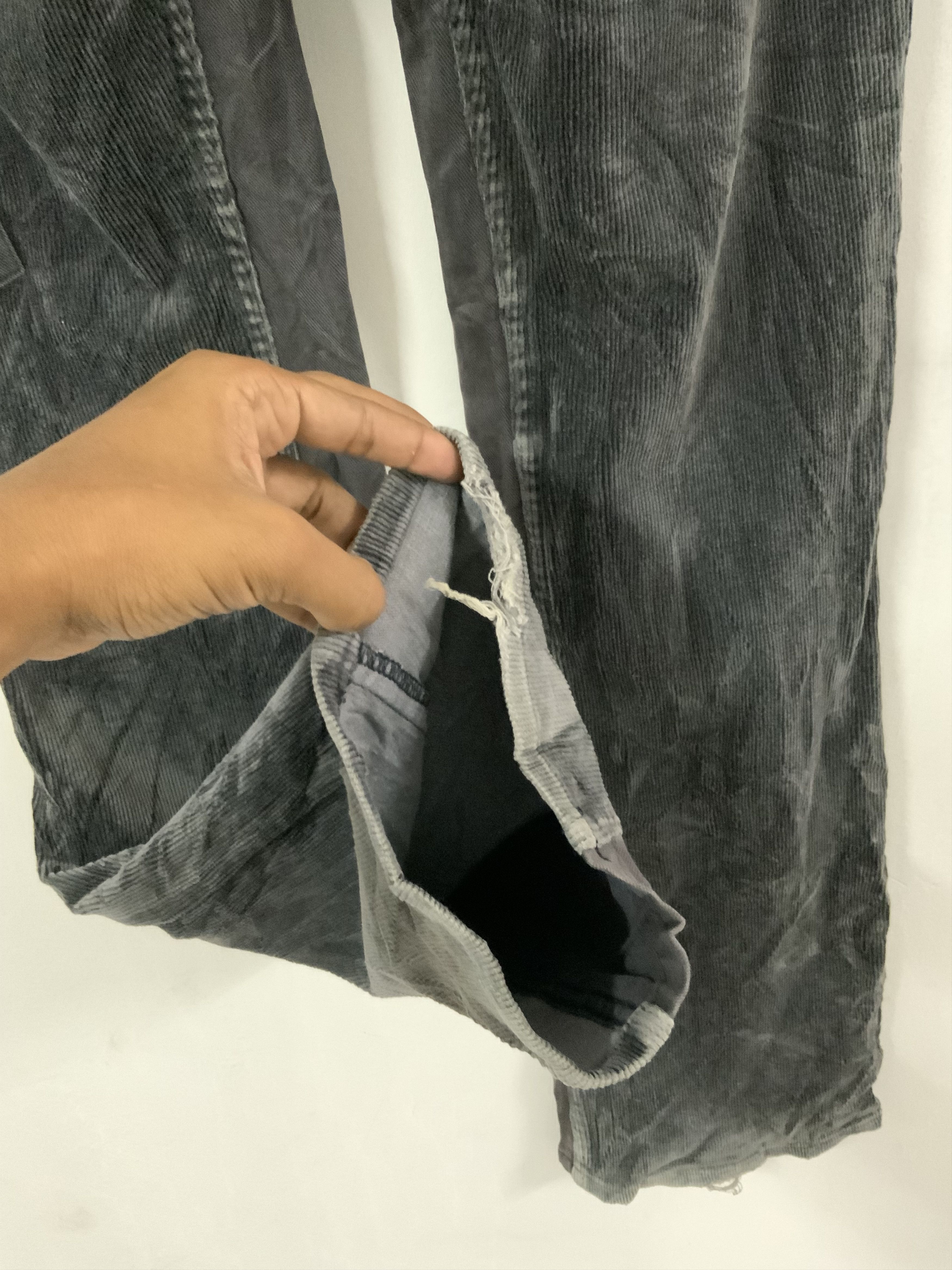 Chevignon Vintage Chevignon Corduroi Single Pocket Cargo Size US 34 / EU 50 - 11 Thumbnail