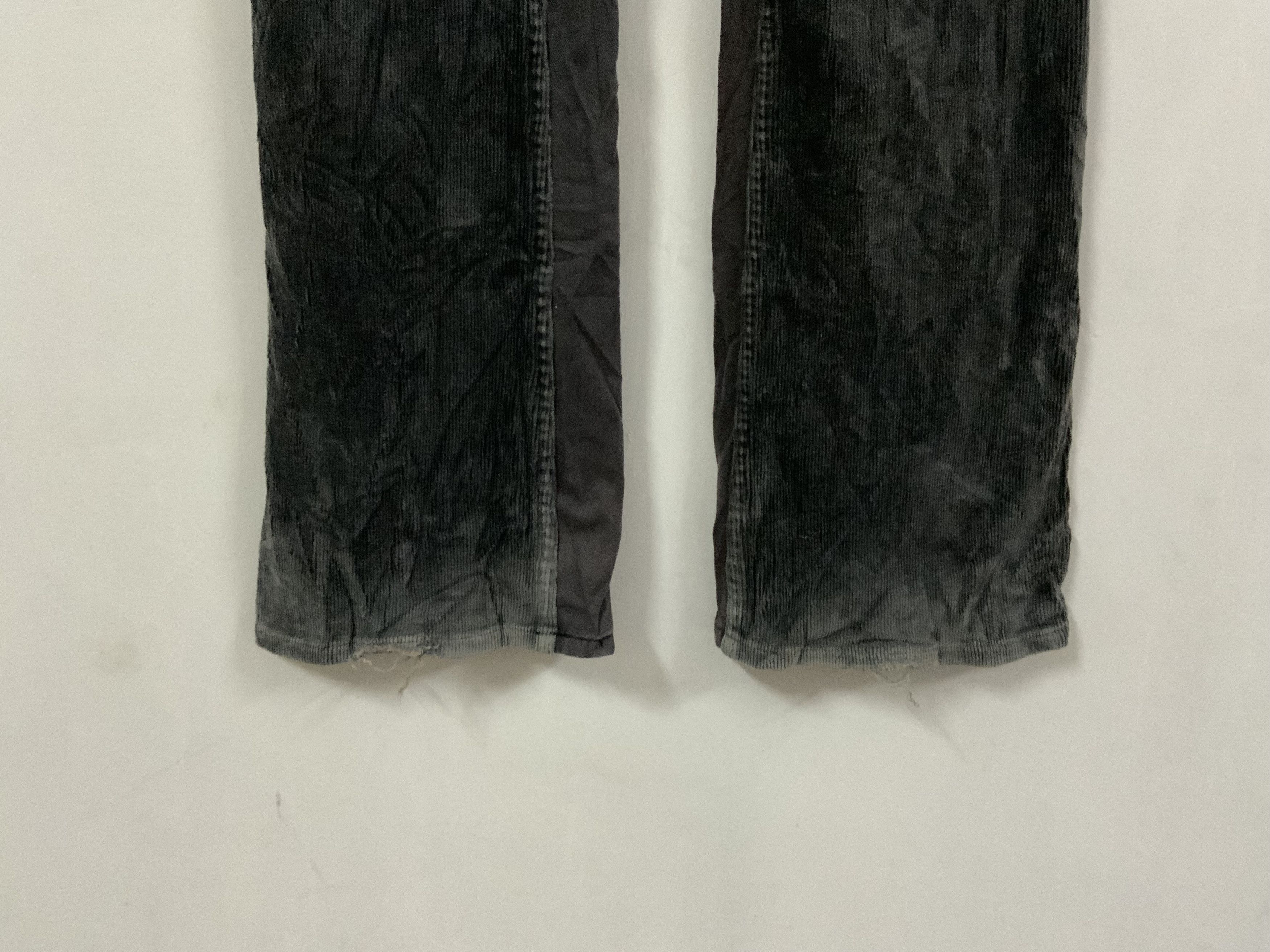 Chevignon Vintage Chevignon Corduroi Single Pocket Cargo Size US 34 / EU 50 - 9 Thumbnail