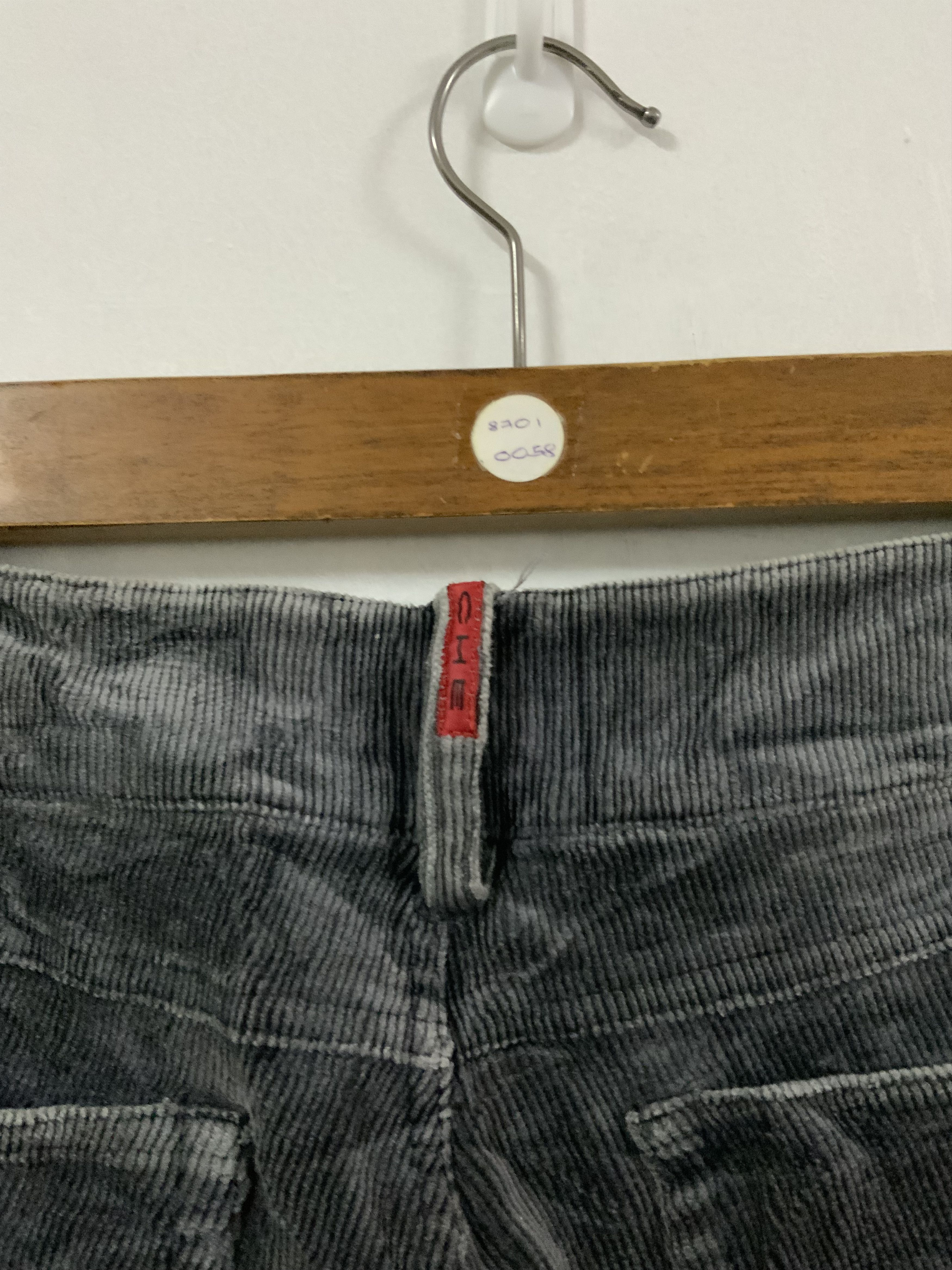 Chevignon Vintage Chevignon Corduroi Single Pocket Cargo Size US 34 / EU 50 - 12 Thumbnail