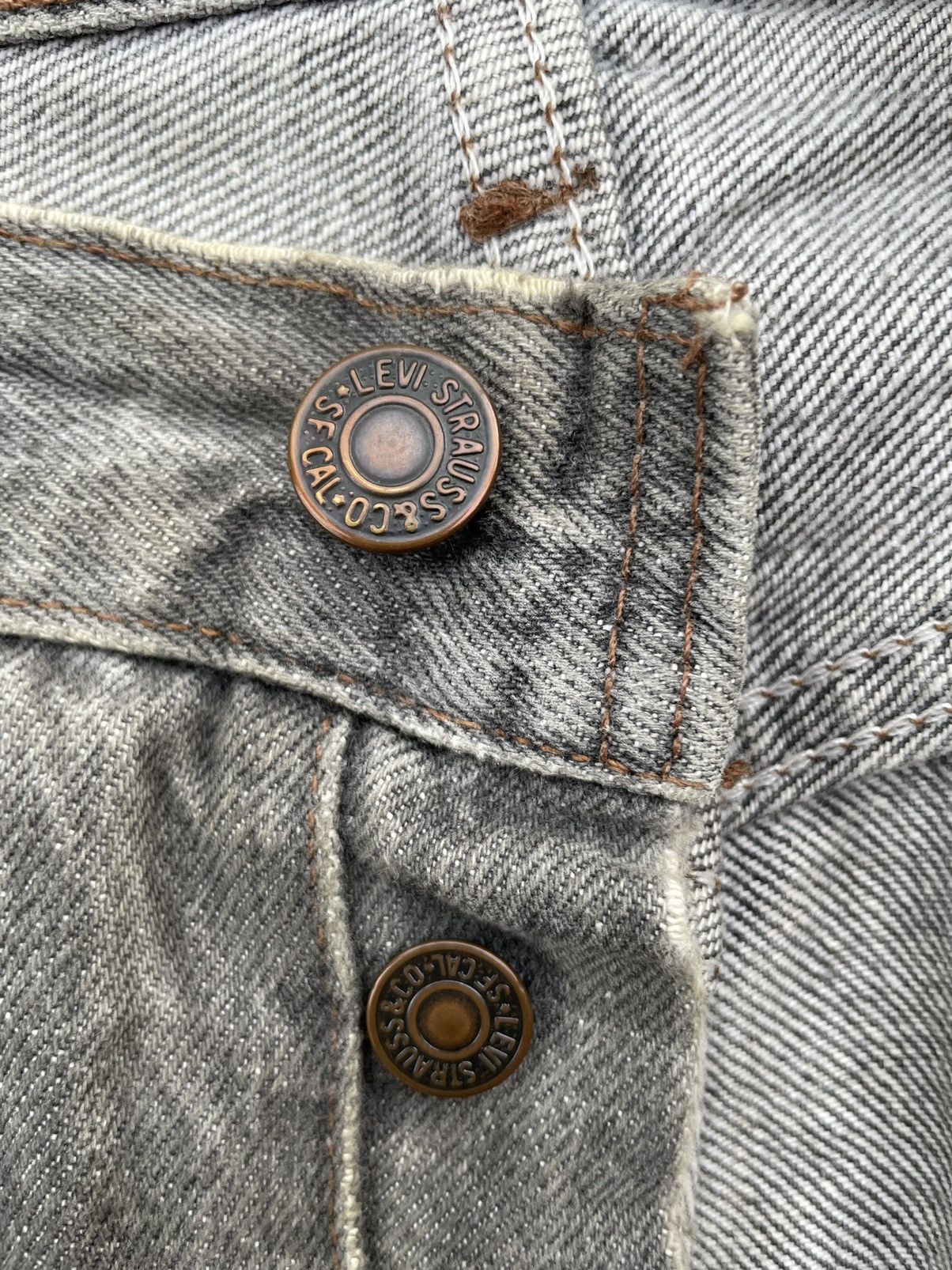 Levi's Levi’s 501 e Vintage 1999 Usa Aging Faded Wash Size US 33 - 24 Thumbnail