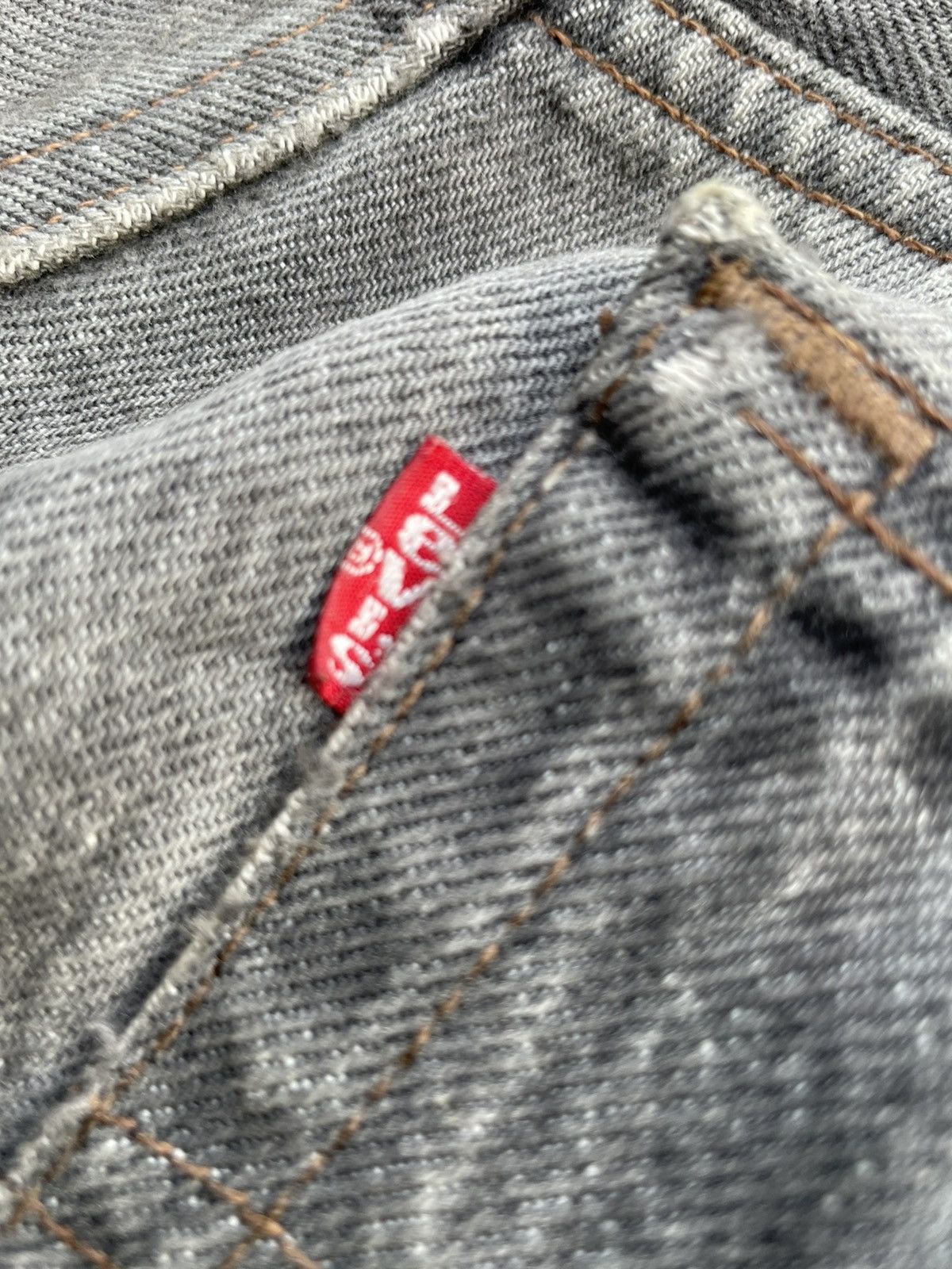 Levi's Levi’s 501 e Vintage 1999 Usa Aging Faded Wash Size US 33 - 17 Thumbnail