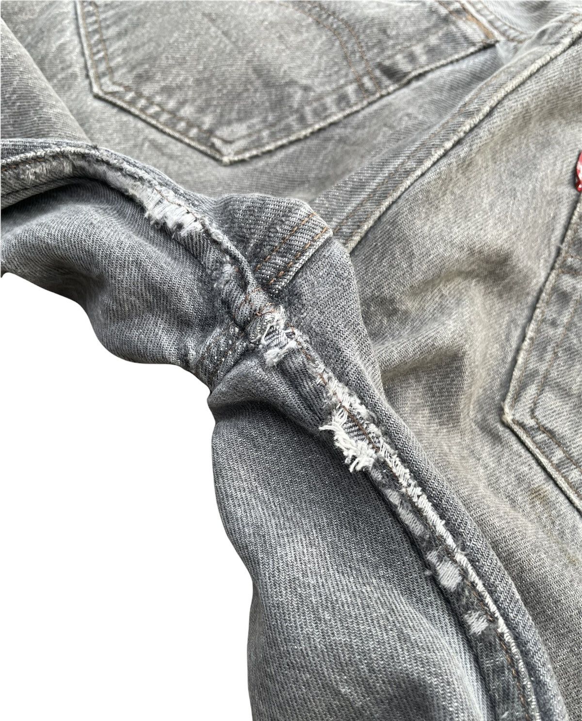 Levi's Levi’s 501 e Vintage 1999 Usa Aging Faded Wash Size US 33 - 14 Thumbnail