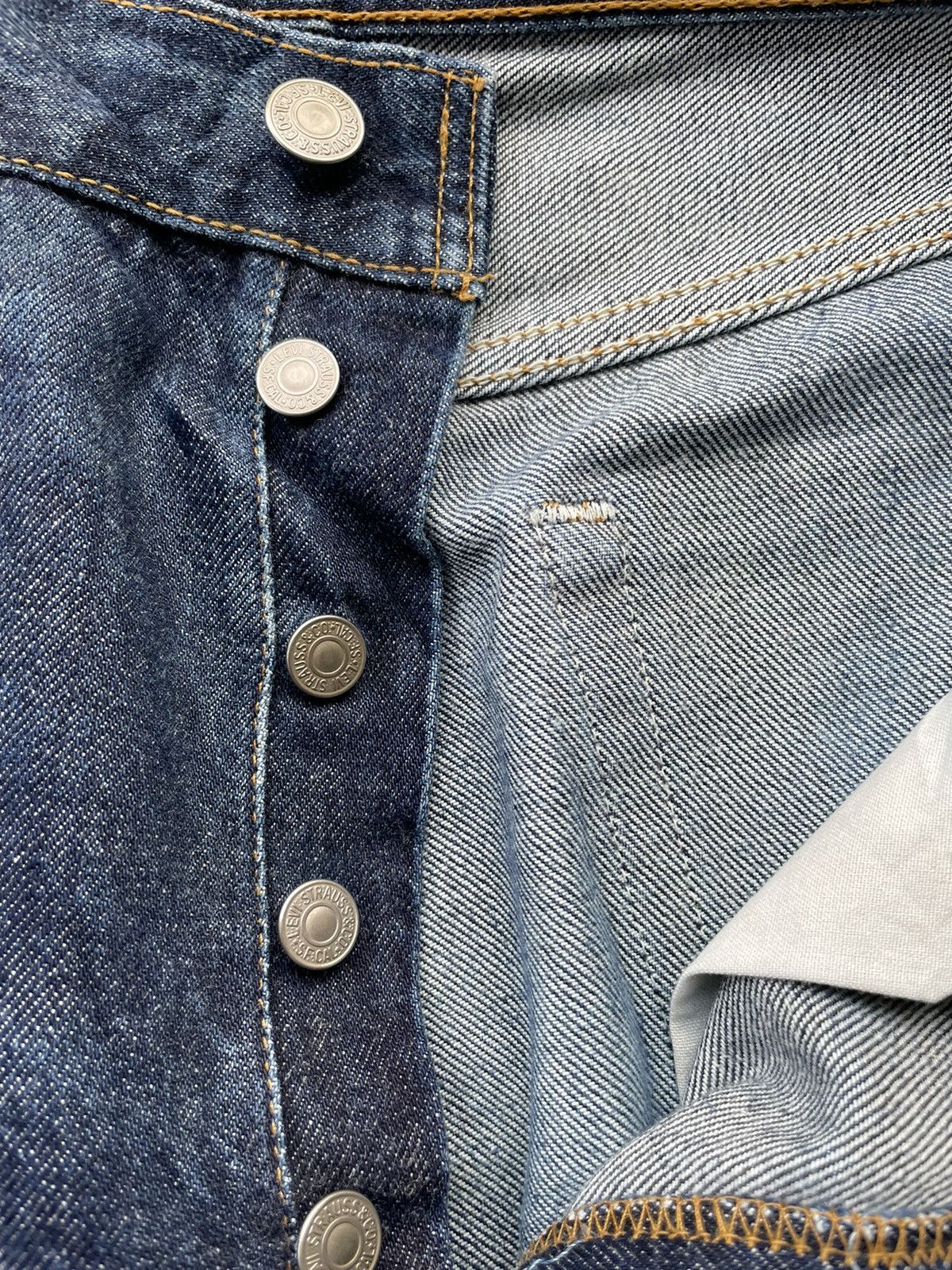 Le Grande Bleu (L.G.B.) Vintage Levi’s 501 1998 Usa Aging Faded Wash Denim Size US 34 / EU 50 - 19 Thumbnail