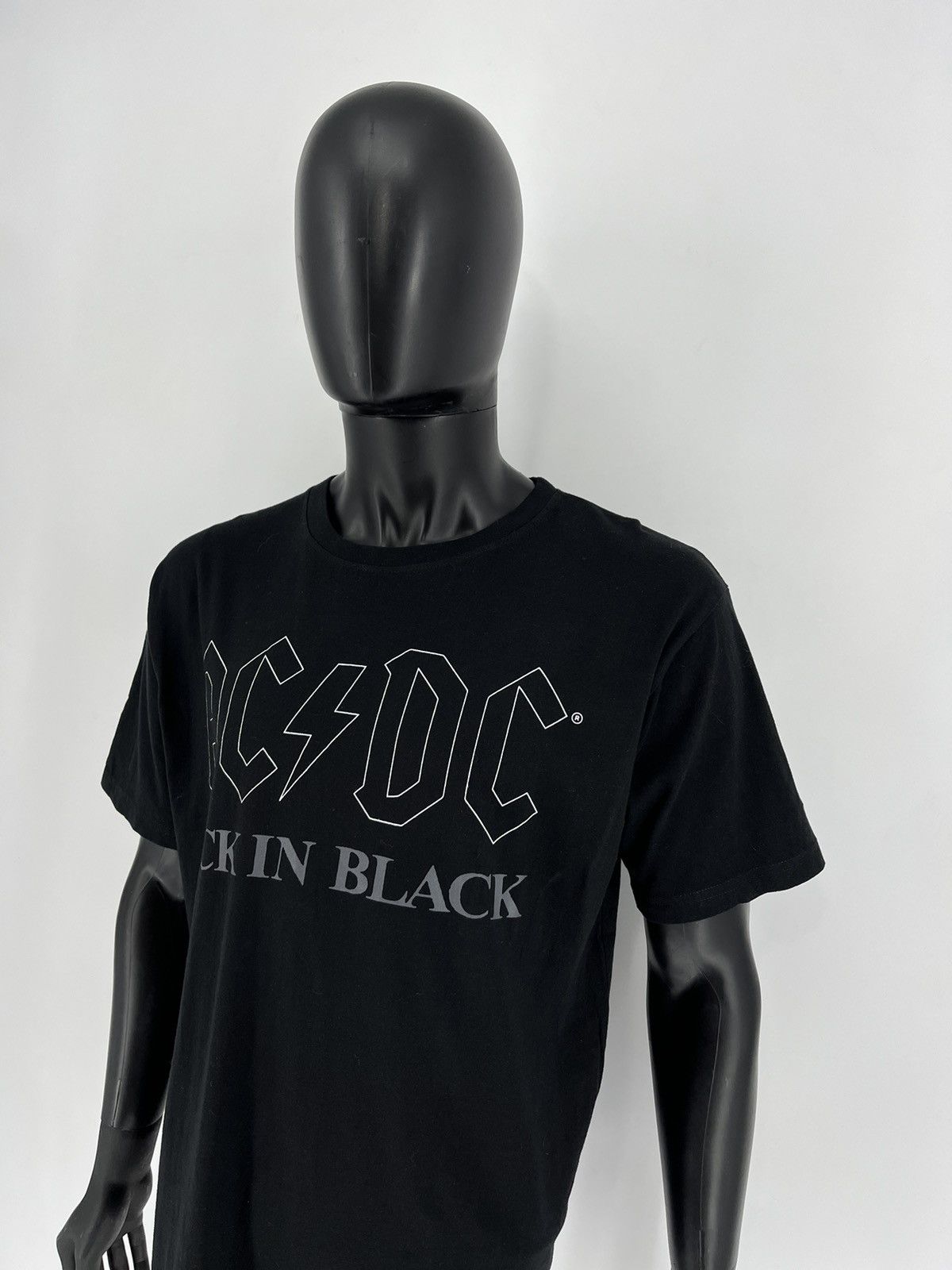 AC/DC × Band Tees × Vintage Vintage Y2K ACDC "Back in Black" T-Shirt Rock Band Size XL Size US XL / EU 56 / 4 - 4 Thumbnail