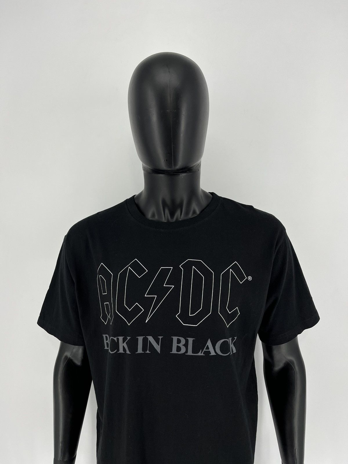 AC/DC × Band Tees × Vintage Vintage Y2K ACDC "Back in Black" T-Shirt Rock Band Size XL Size US XL / EU 56 / 4 - 1 Thumbnail