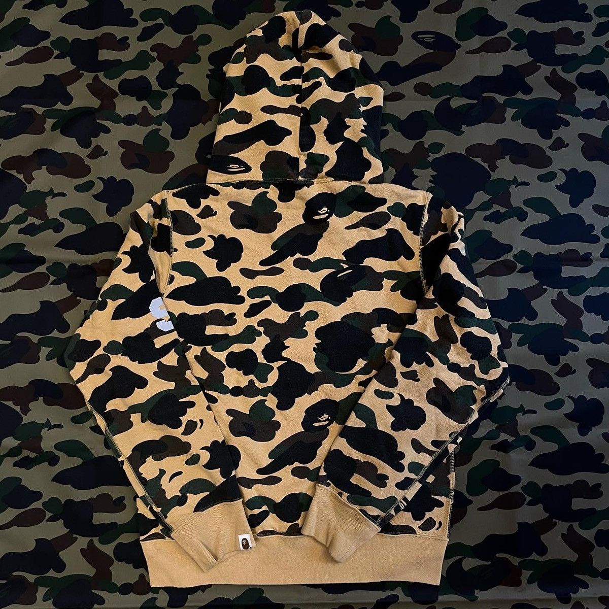 Bape 1ST CAMO COLLEGE PULLOVER HOODIE Size US M / EU 48-50 / 2 - 9 Thumbnail