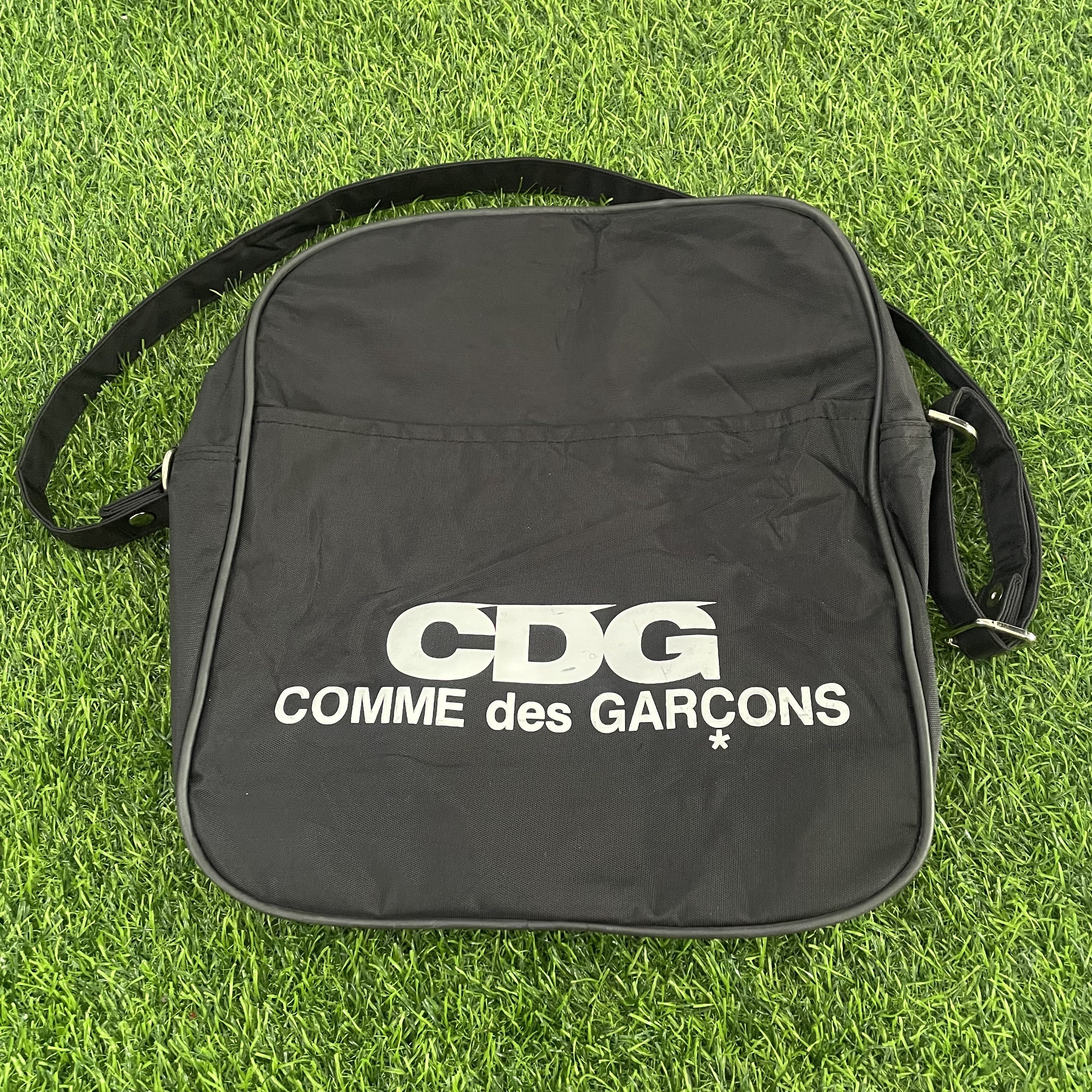 Cdg Good Design Shop Bag Comme Des Garçons White Messenger