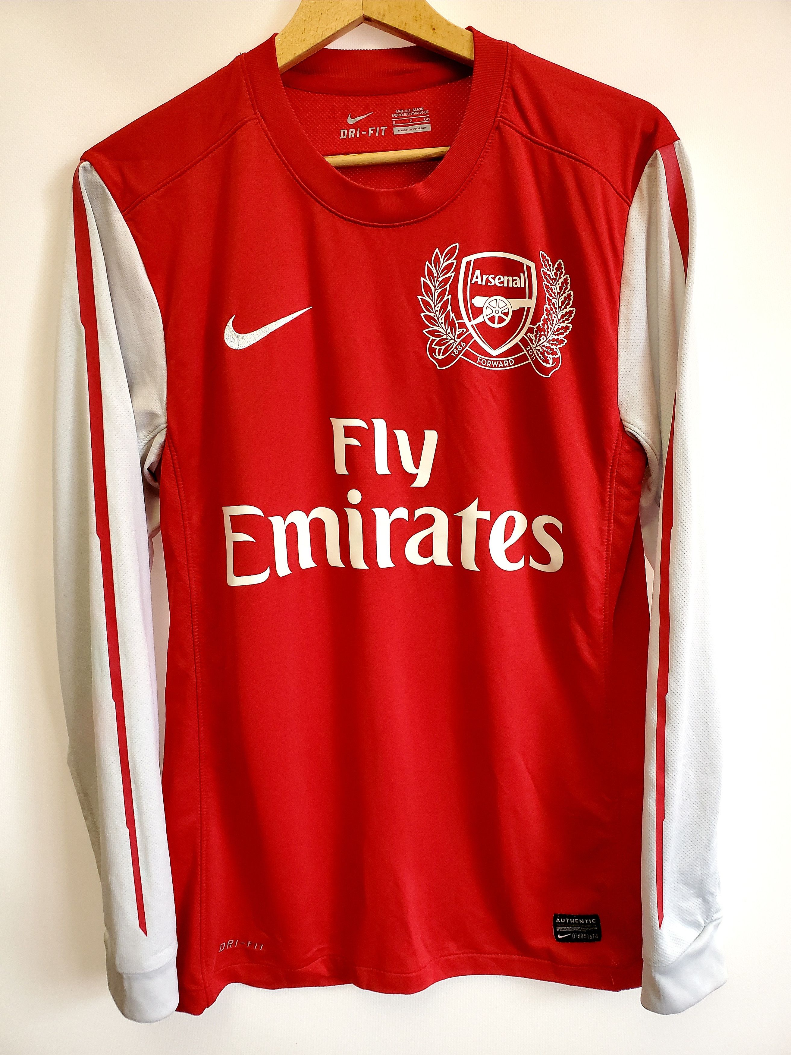 image of Nike x Soccer Jersey Arsenal London 2011 2012 Home Football Shirt Soccer Jersey in Red (Size Small)