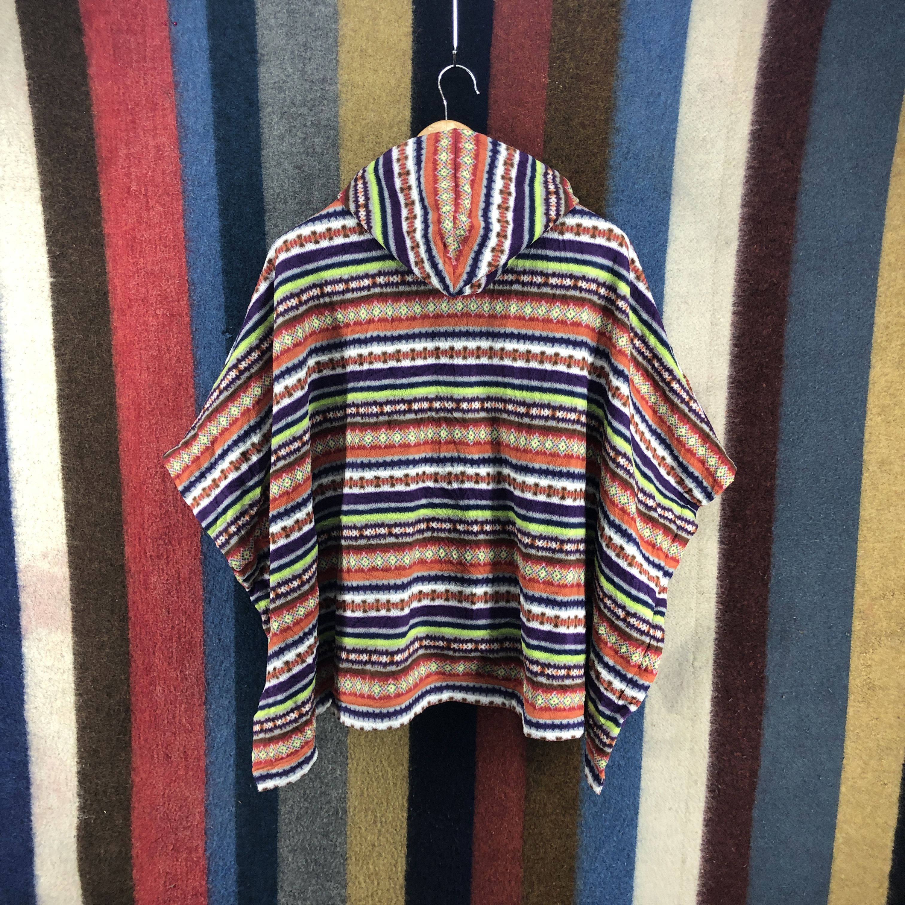 Uniqlo UNIQLO Poncho Fleece #0101/A Size US M / EU 48-50 / 2 - 6 Thumbnail