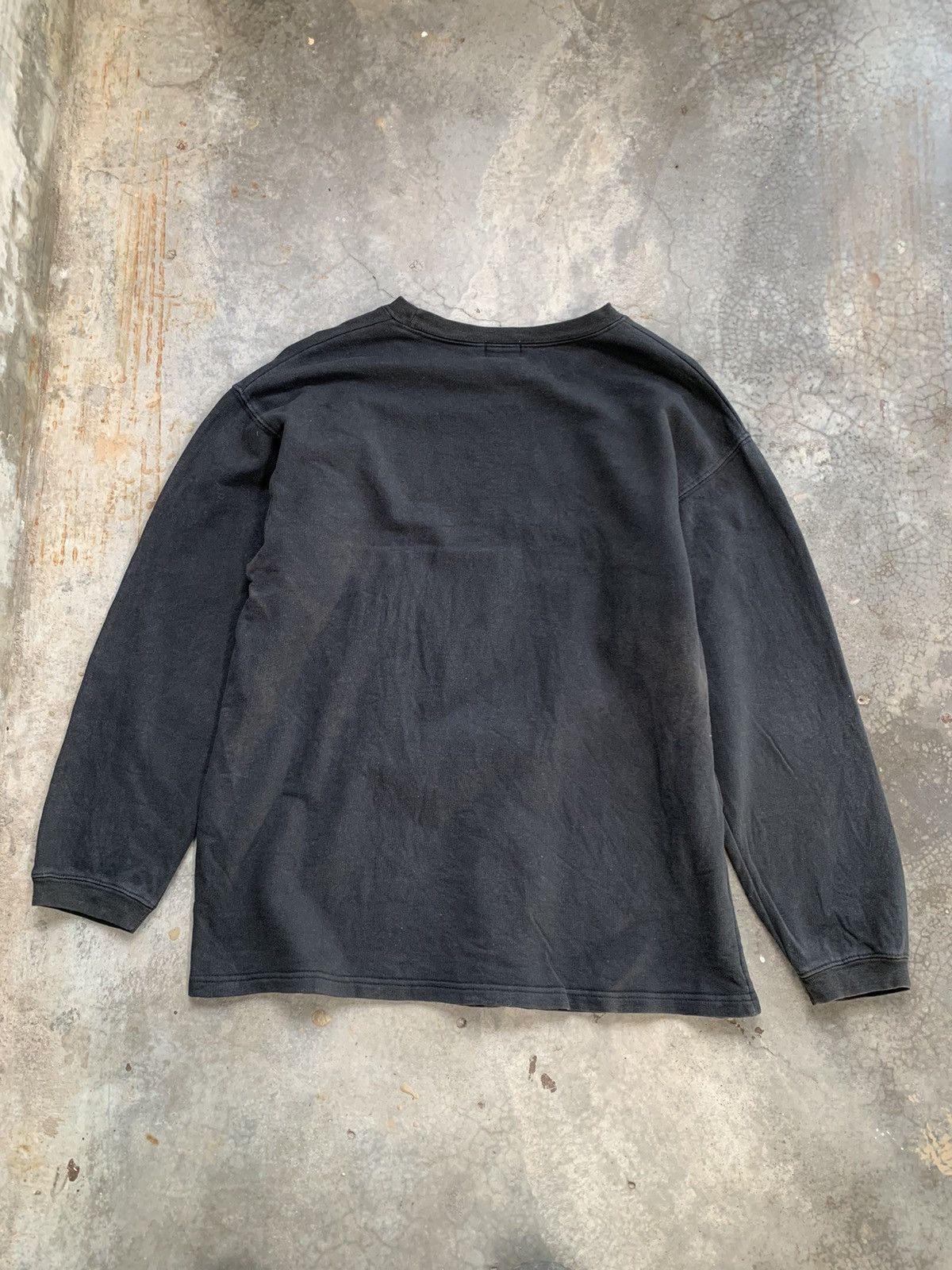 Calvin Klein Vintage Thrashed Faded Calvin Klein Sweatshirt Big Logo Size US L / EU 52-54 / 3 - 5 Thumbnail