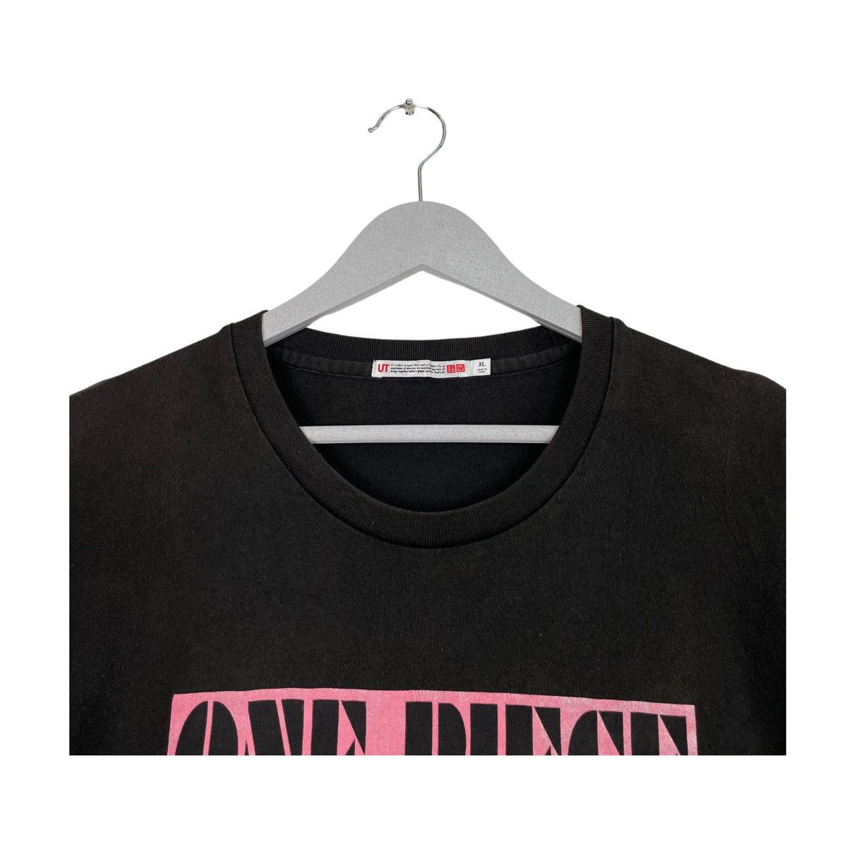 Anime × Japanese Brand 💥 JAPAN ANIME ONEPIECE MOVIE TSHIRT Size US XL / EU 56 / 4 - 4 Thumbnail