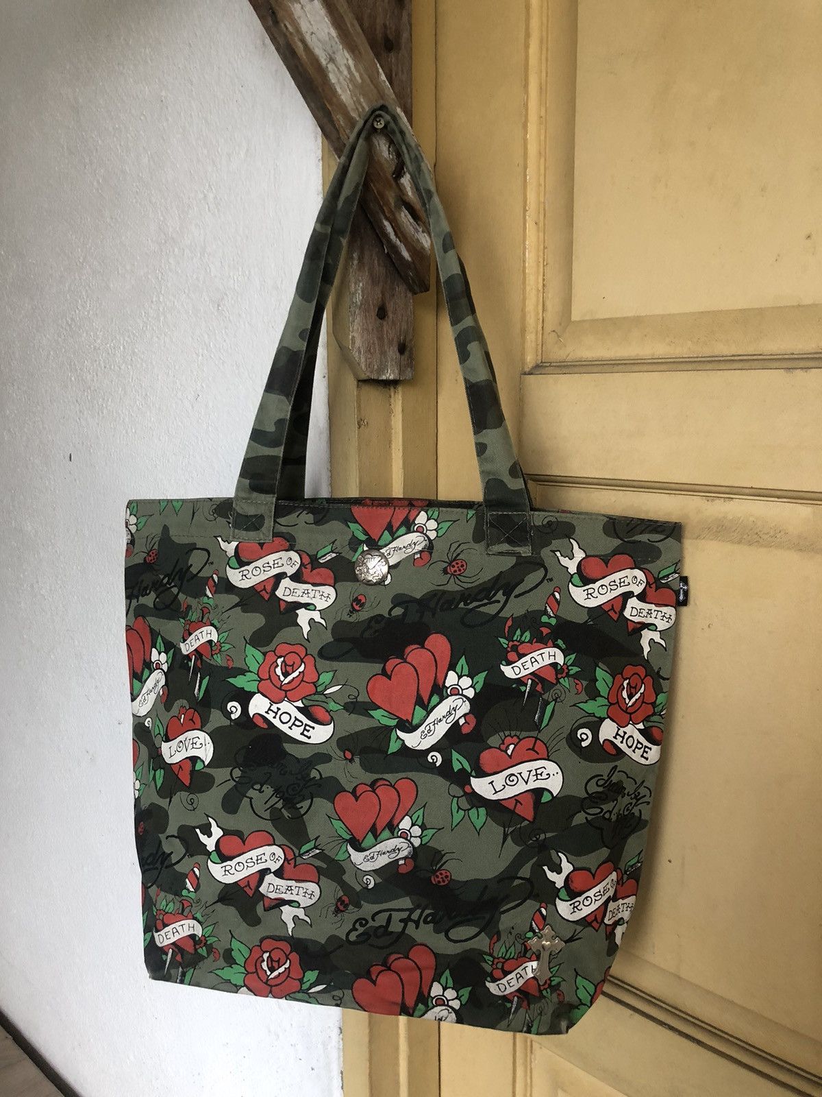 Ed Hardy Rare❗️Ed Hardey Full Printed Tote Bag Size ONE SIZE - 3 Thumbnail