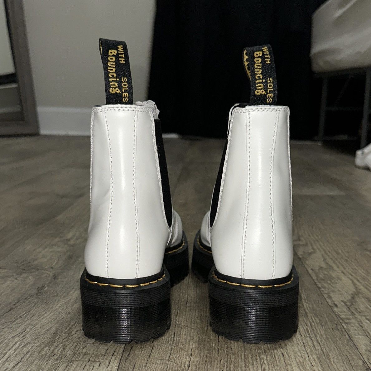 Dr. Martens Dr. Martens White Smooth 2976 Platform Chelsea Boots Size US 9 / EU 42 - 3 Thumbnail