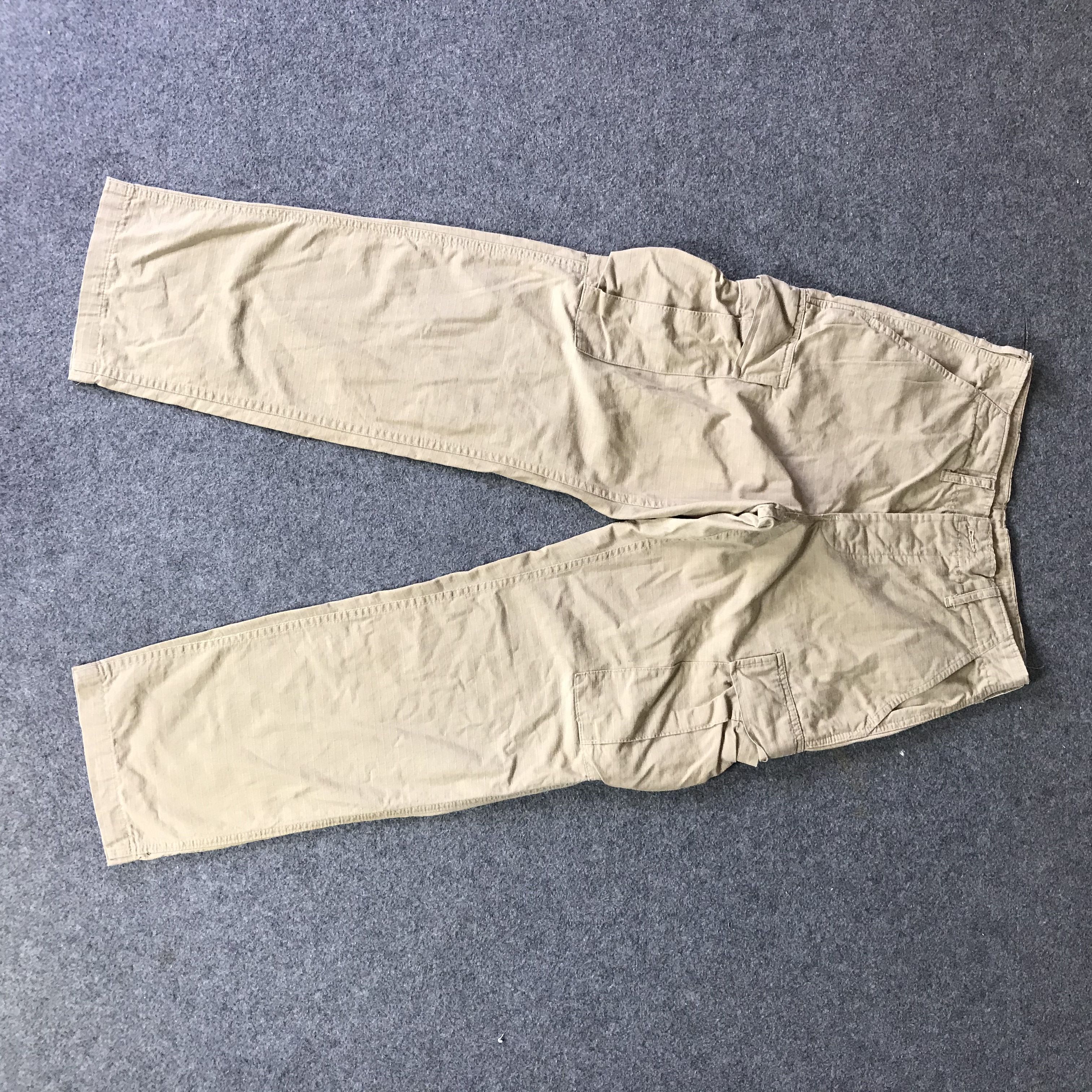 image of Made In USA x Military Vintage 80's Us Army World War Cargopants in Cream, Men's (Size 31)