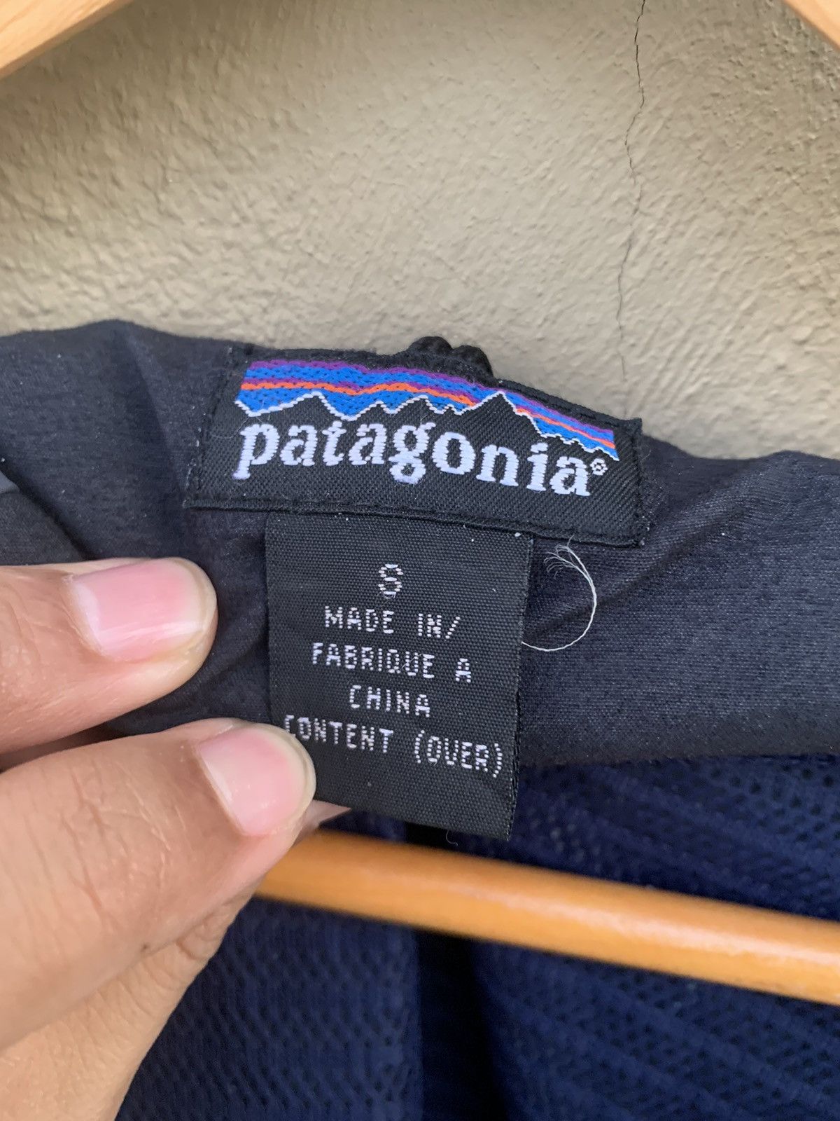 Patagonia Patagonia hoodie windbreaker Jacket hiking Size US L / EU 52-54 / 3 - 8 Thumbnail