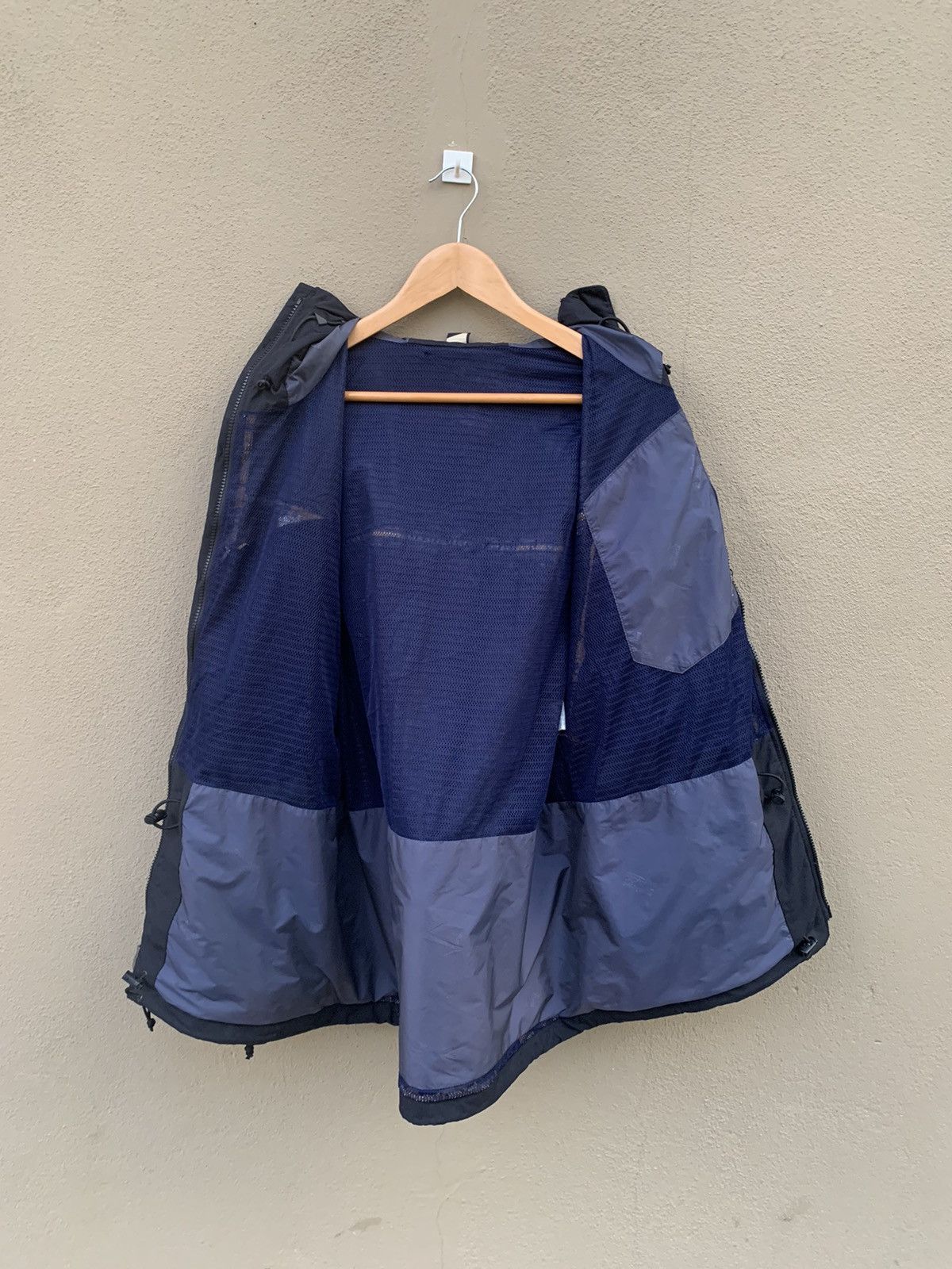 Patagonia Patagonia hoodie windbreaker Jacket hiking Size US L / EU 52-54 / 3 - 7 Thumbnail