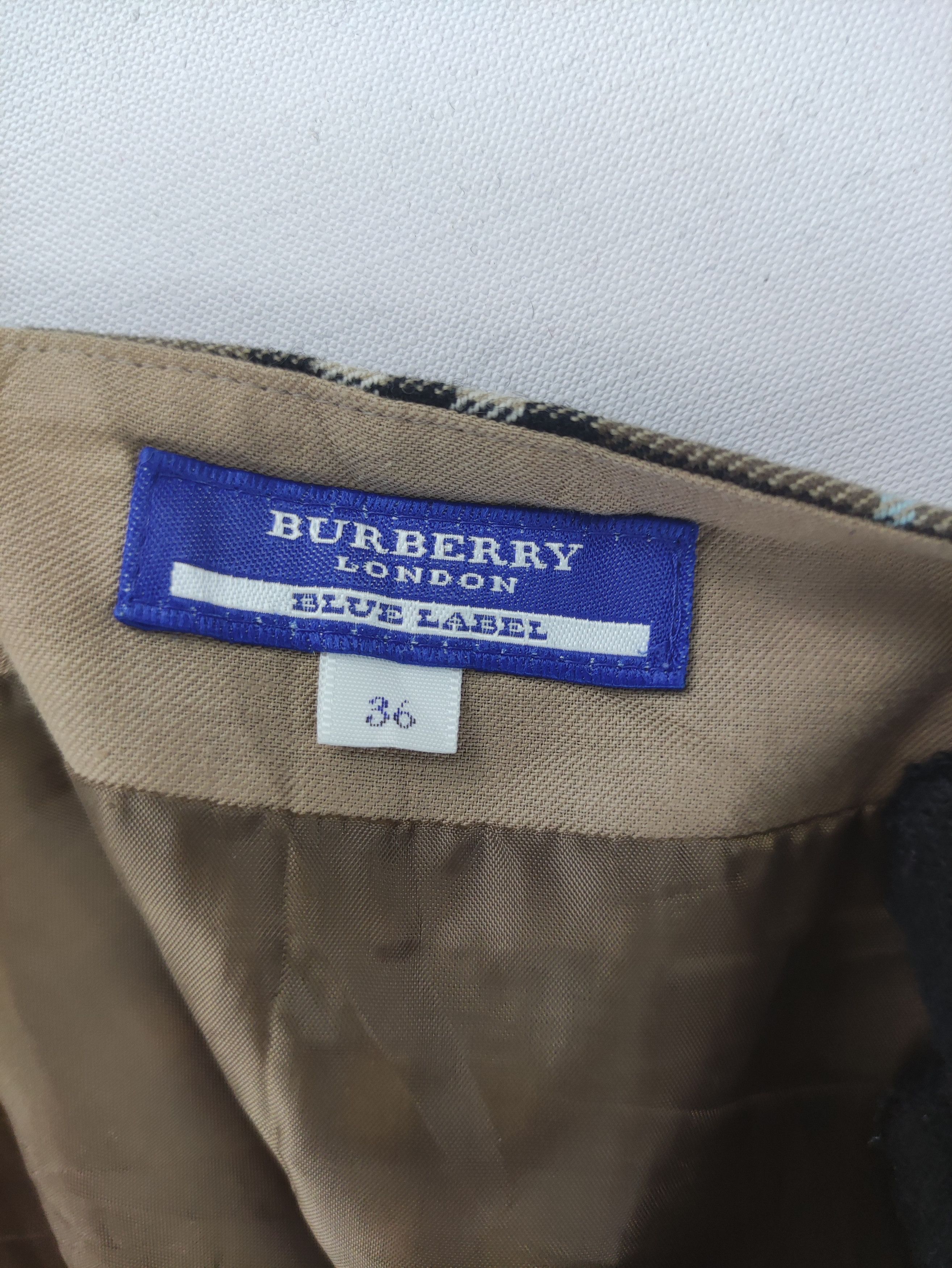 Burberry × Vintage Vintage Burberry London Mini Skirt Nova Check Size 27" / US 4 / IT 40 - 4 Thumbnail