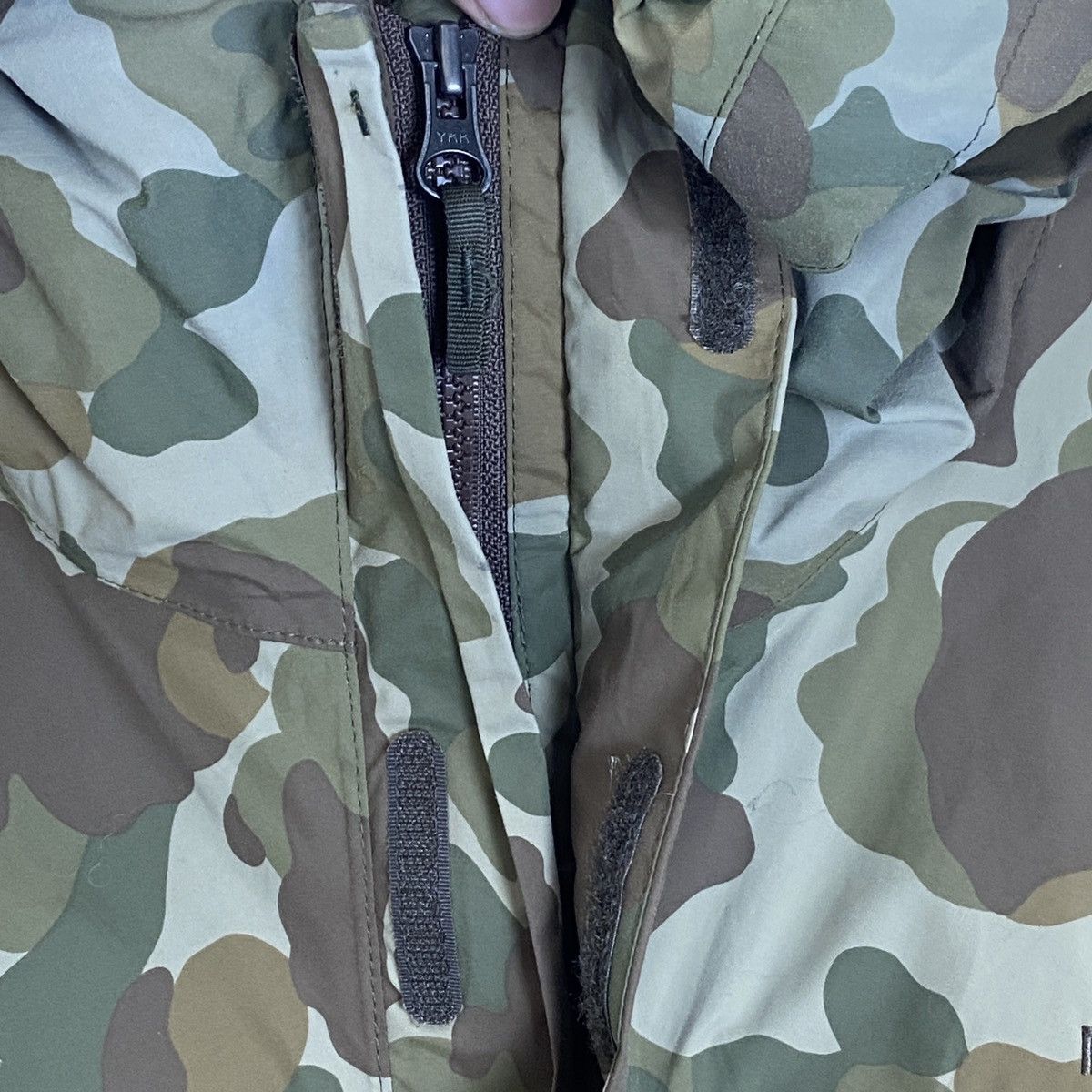 The North Face The North Face Camouflage Windbreaker Size US L / EU 52-54 / 3 - 20 Thumbnail
