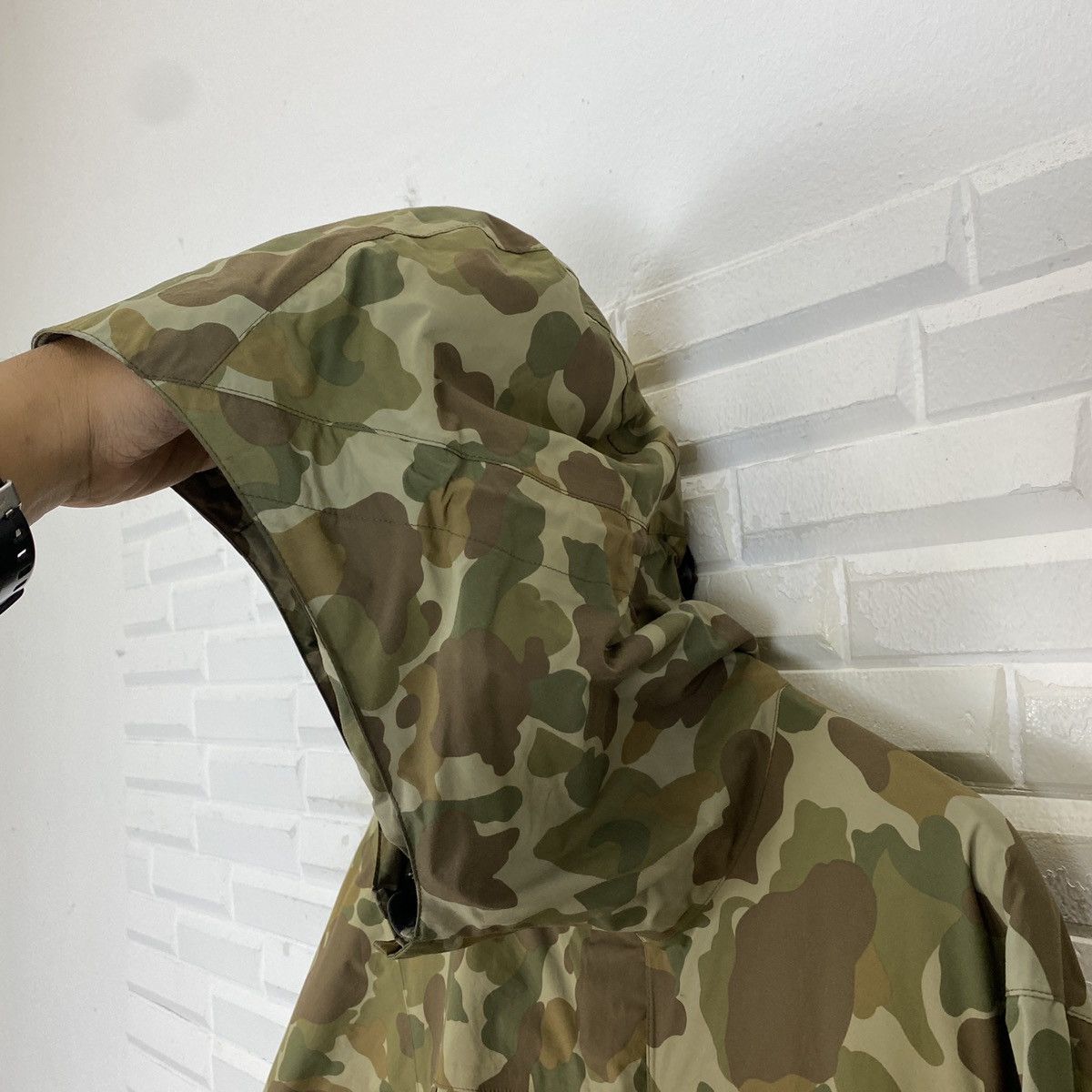 The North Face The North Face Camouflage Windbreaker Size US L / EU 52-54 / 3 - 16 Thumbnail