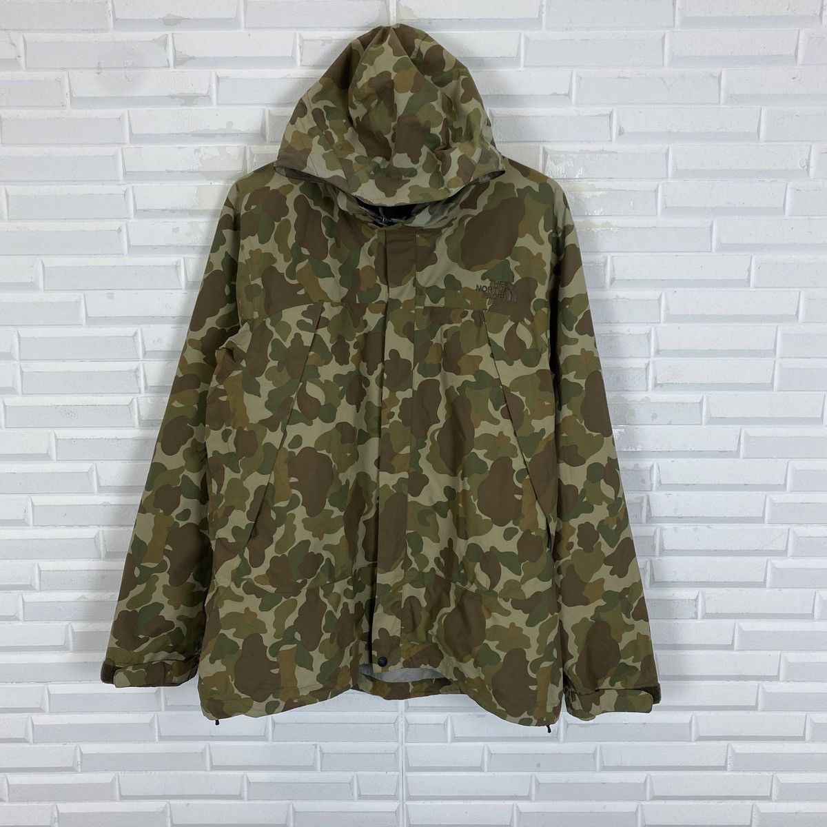 The North Face The North Face Camouflage Windbreaker Size US L / EU 52-54 / 3 - 2 Thumbnail
