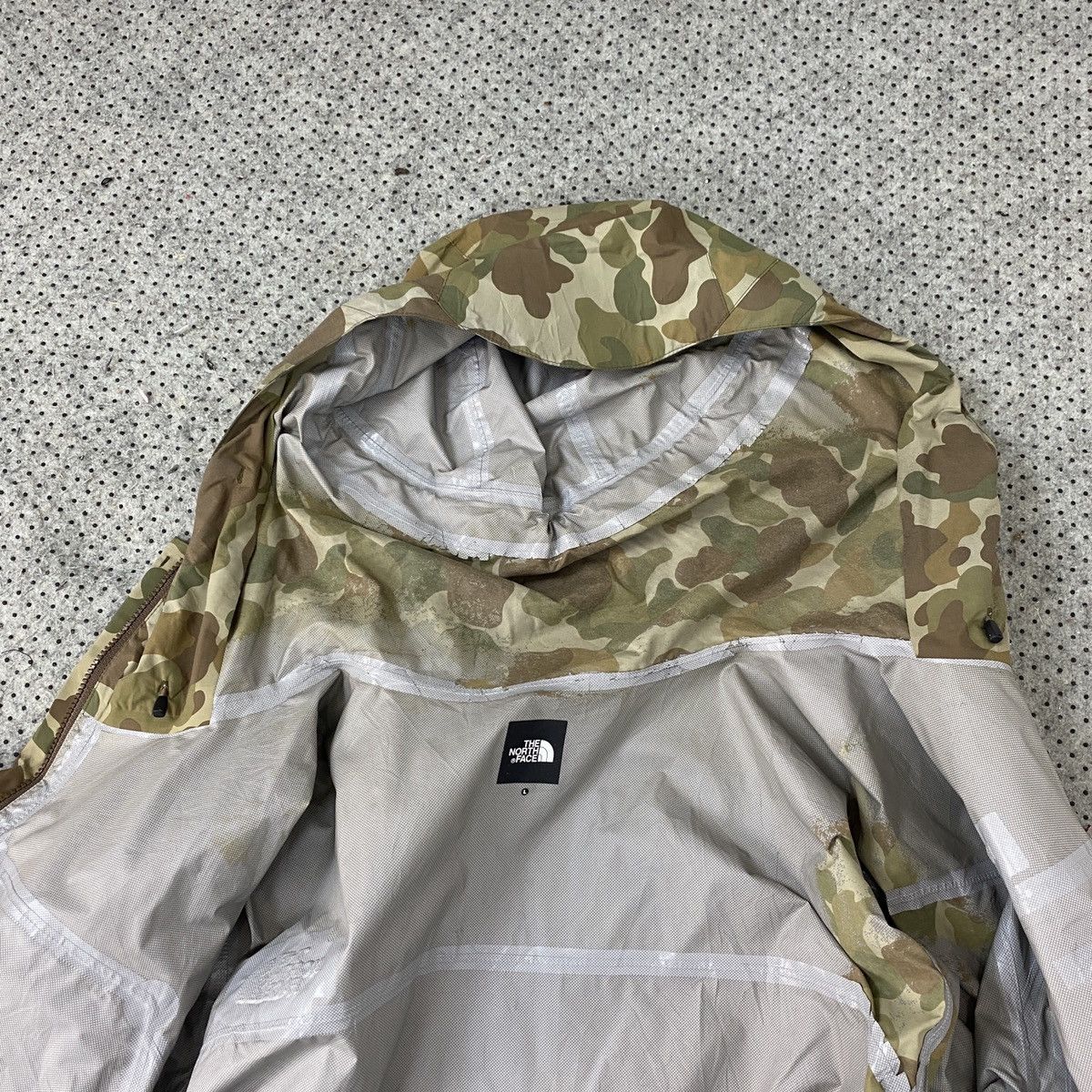 The North Face The North Face Camouflage Windbreaker Size US L / EU 52-54 / 3 - 22 Thumbnail