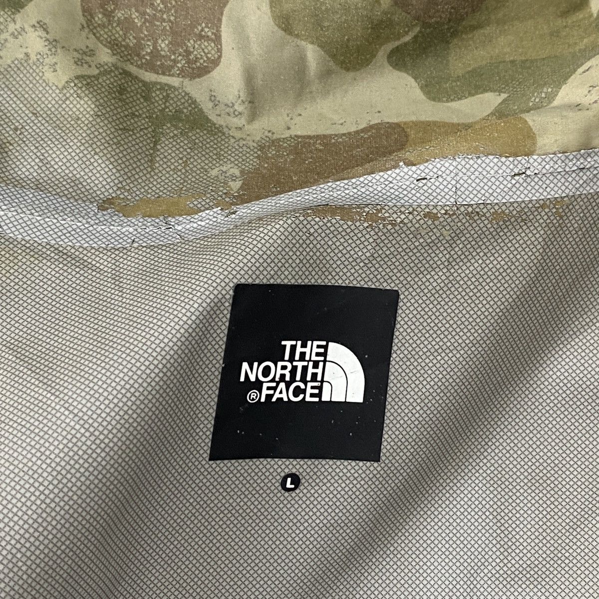 The North Face The North Face Camouflage Windbreaker Size US L / EU 52-54 / 3 - 23 Thumbnail