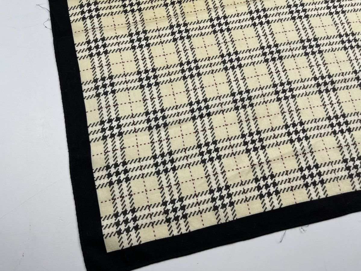 Burberry burberry bandana handkerchief neckerchief scarf HC0636 Size ONE SIZE - 5 Thumbnail