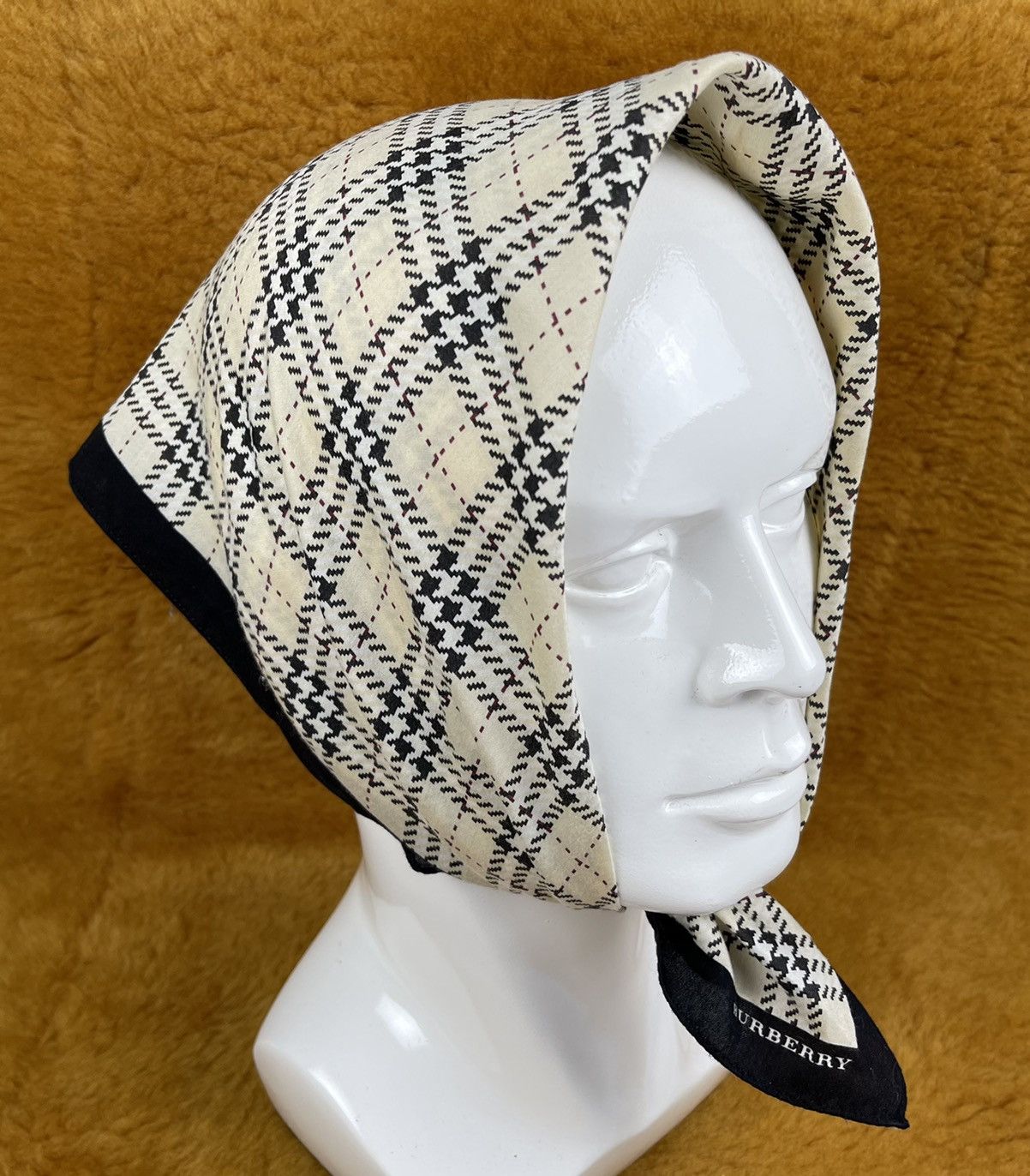 Burberry burberry bandana handkerchief neckerchief scarf HC0636 Size ONE SIZE - 1 Thumbnail