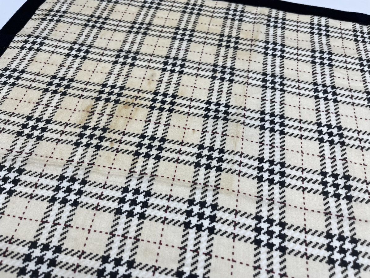 Burberry burberry bandana handkerchief neckerchief scarf HC0636 Size ONE SIZE - 7 Thumbnail