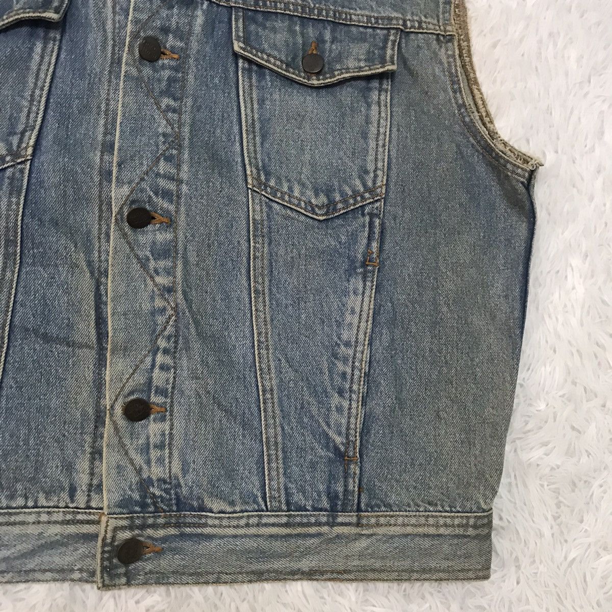 Edwin Gold rush Edwin sleeveless Size US L / EU 52-54 / 3 - 11 Thumbnail
