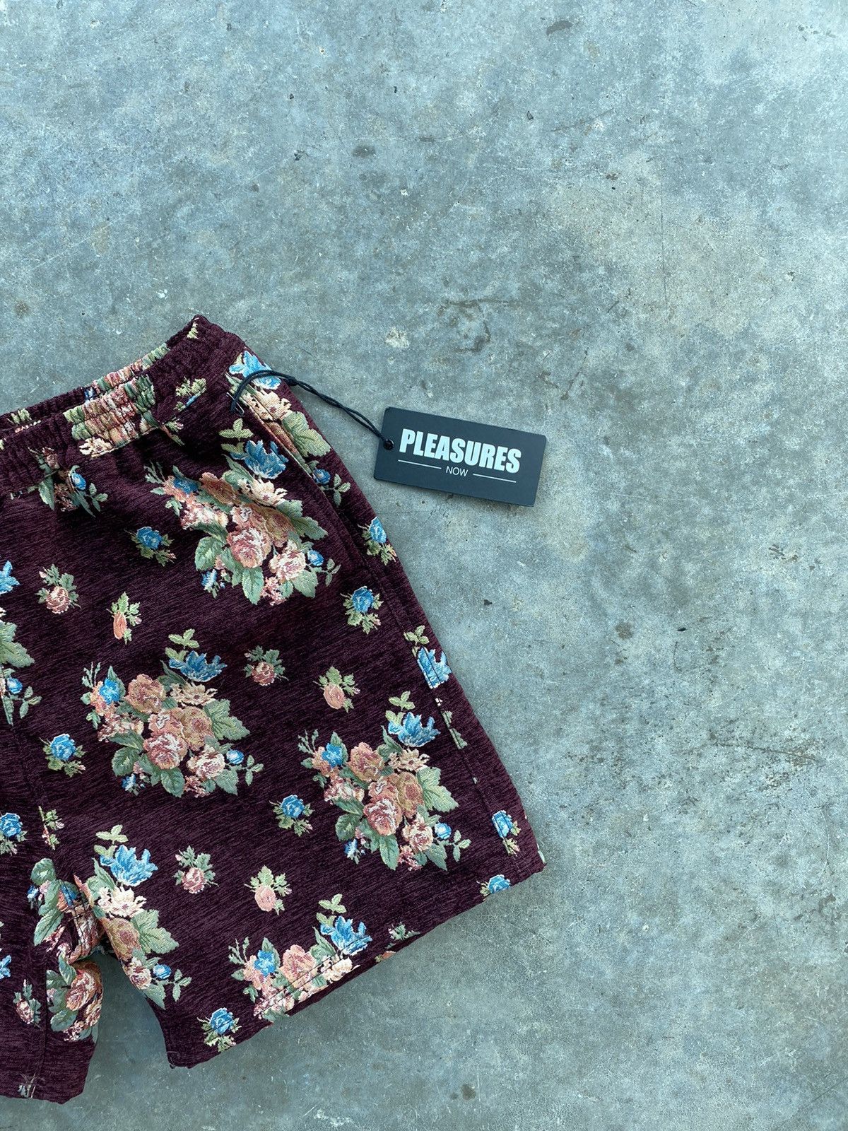 Pleasures Pleasures Now Burgundy Flower / Floral Tapestry Shorts XL ❄️ Size US 36 / EU 52 - 2 Thumbnail