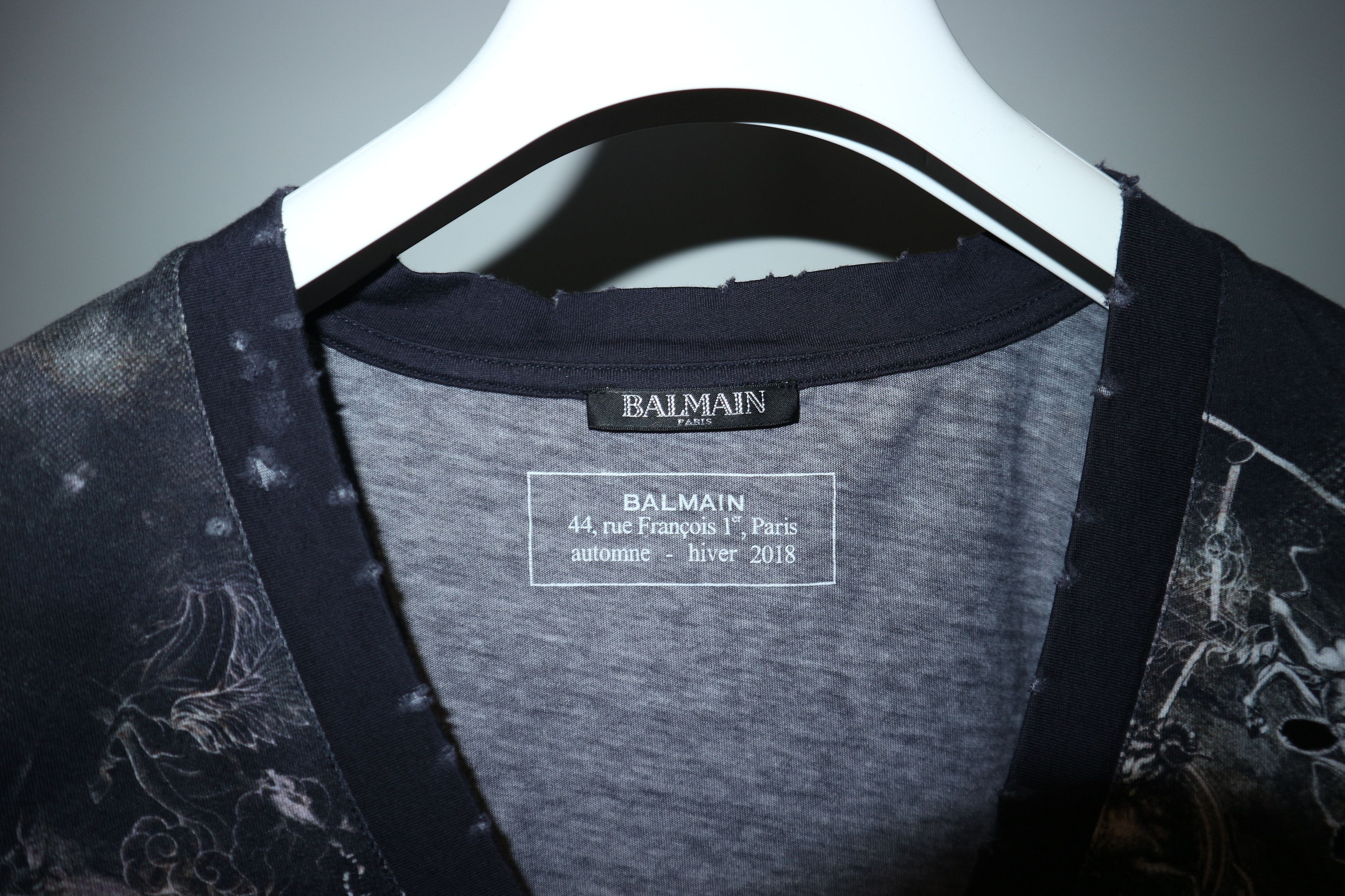 Balmain Galaxy print v-neck t-shirt Size US S / EU 44-46 / 1 - 3 Thumbnail