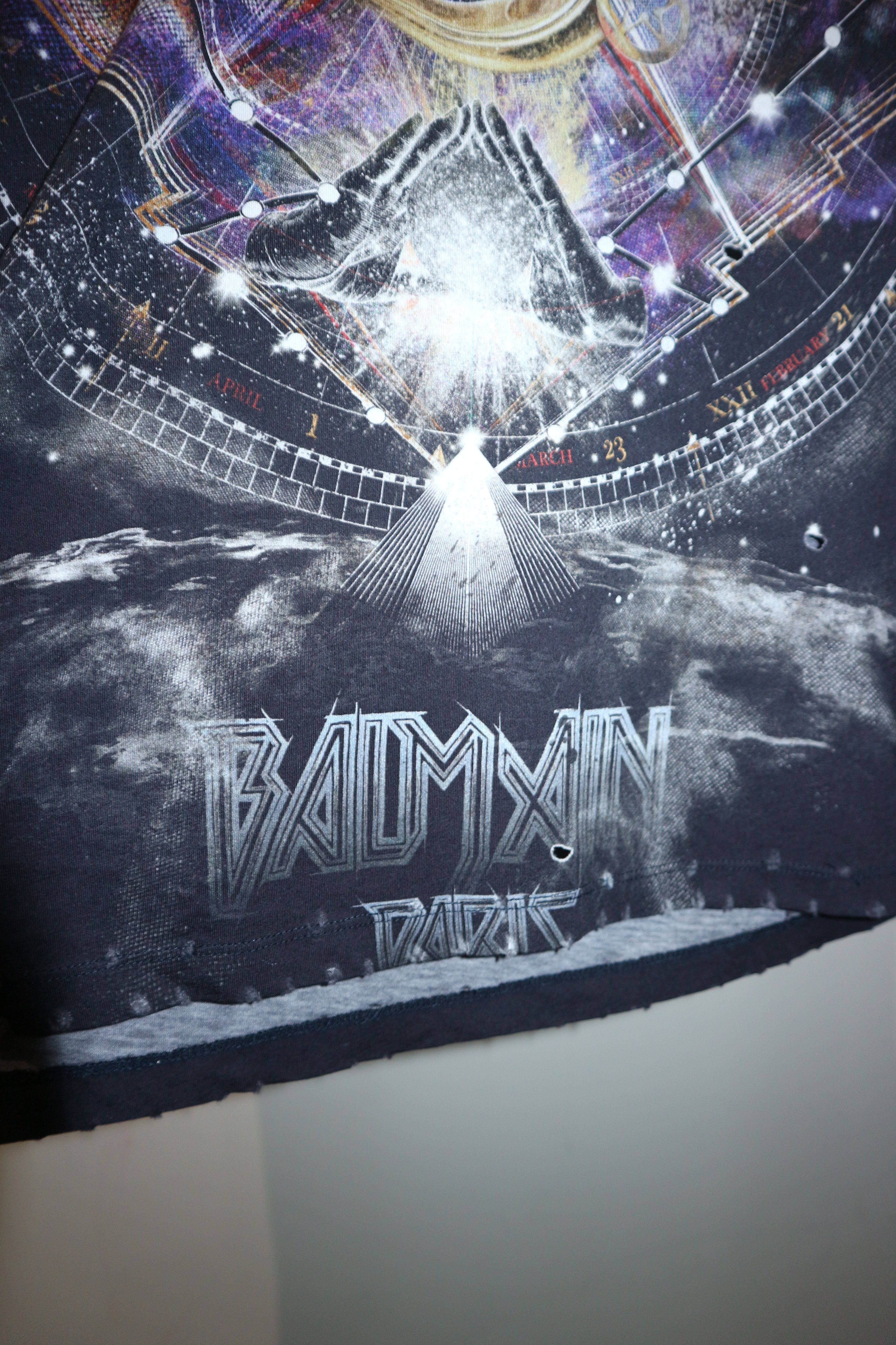 Balmain Galaxy print v-neck t-shirt Size US S / EU 44-46 / 1 - 5 Thumbnail