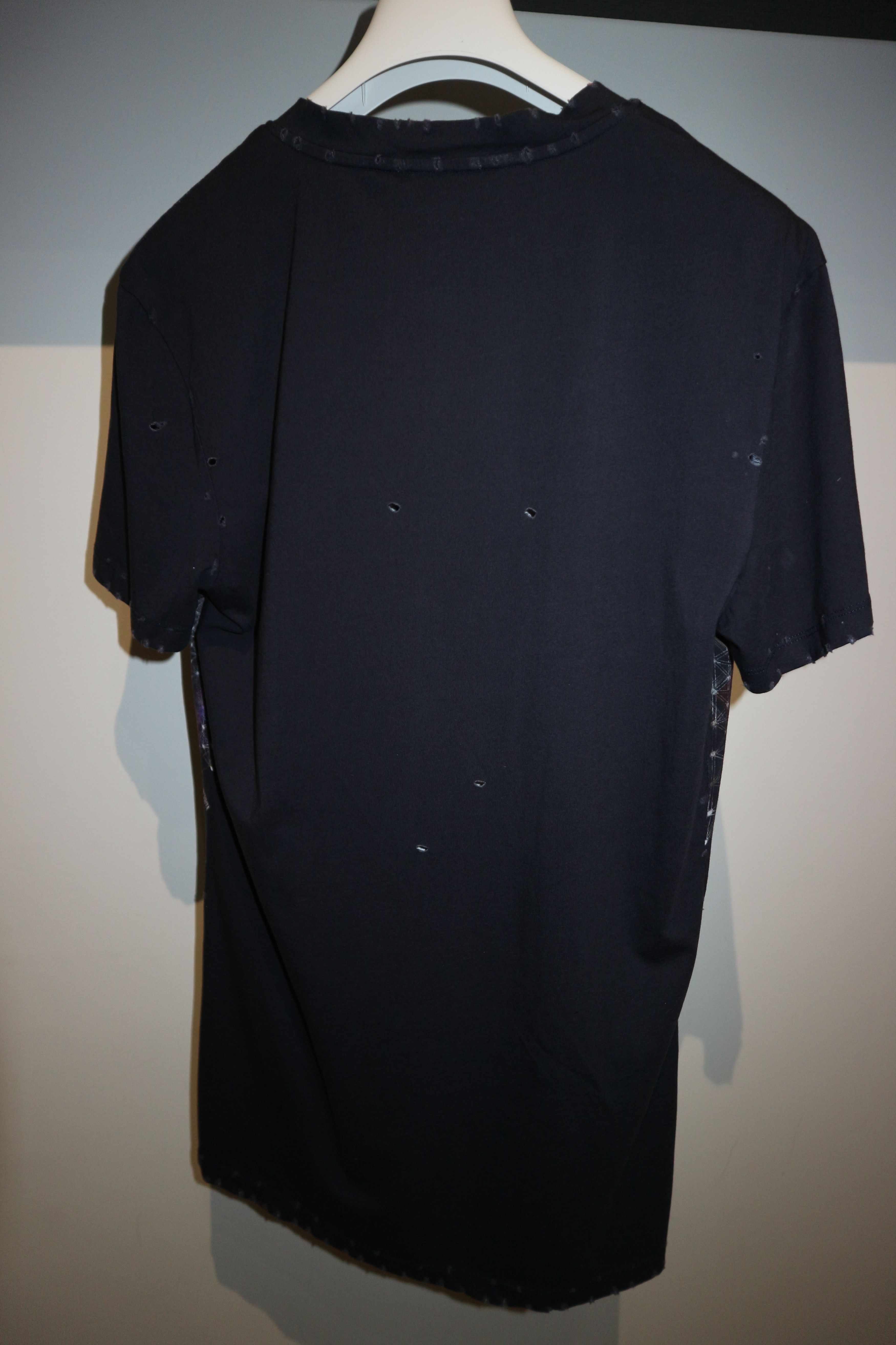 Balmain Galaxy print v-neck t-shirt Size US S / EU 44-46 / 1 - 9 Thumbnail